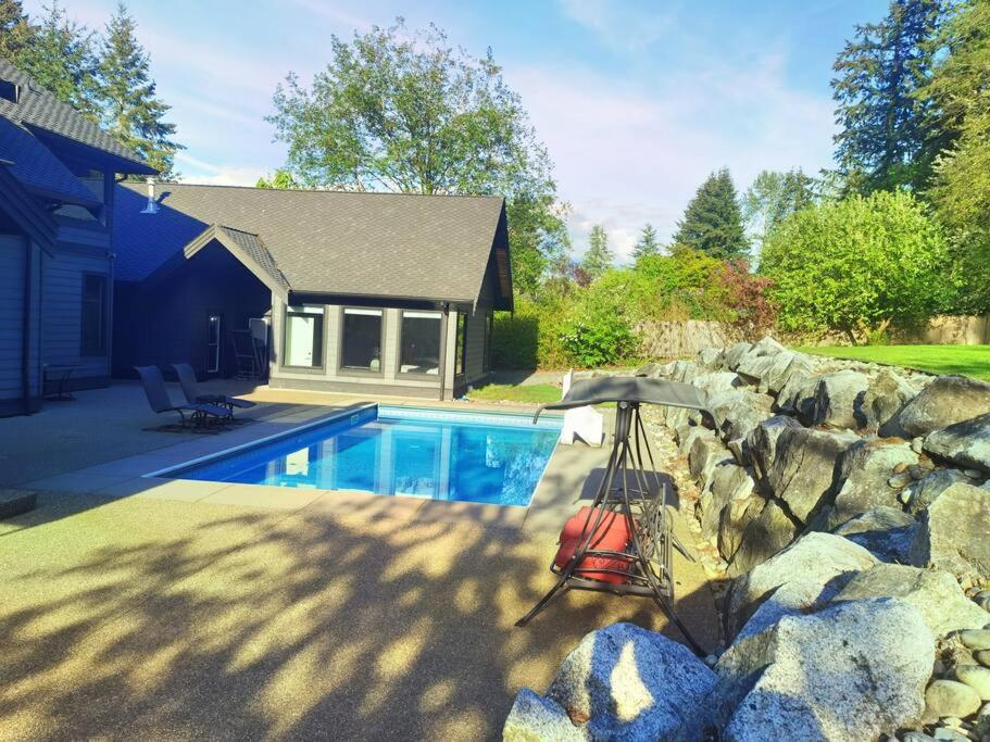 pool villa