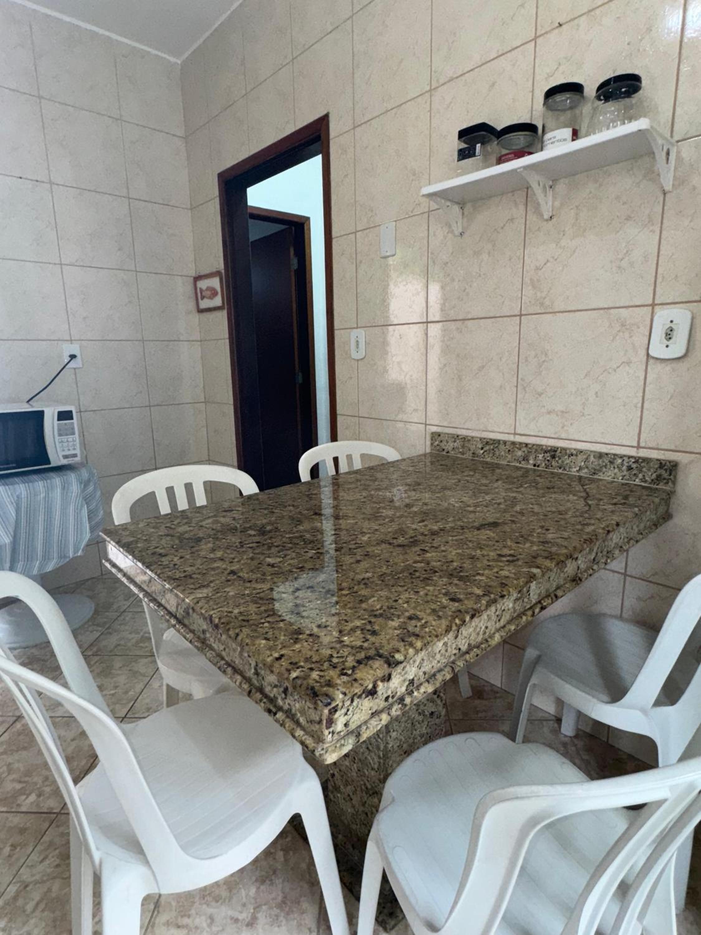Casa charmosa na Praia do Foguete, 3 quartos, pé na areia