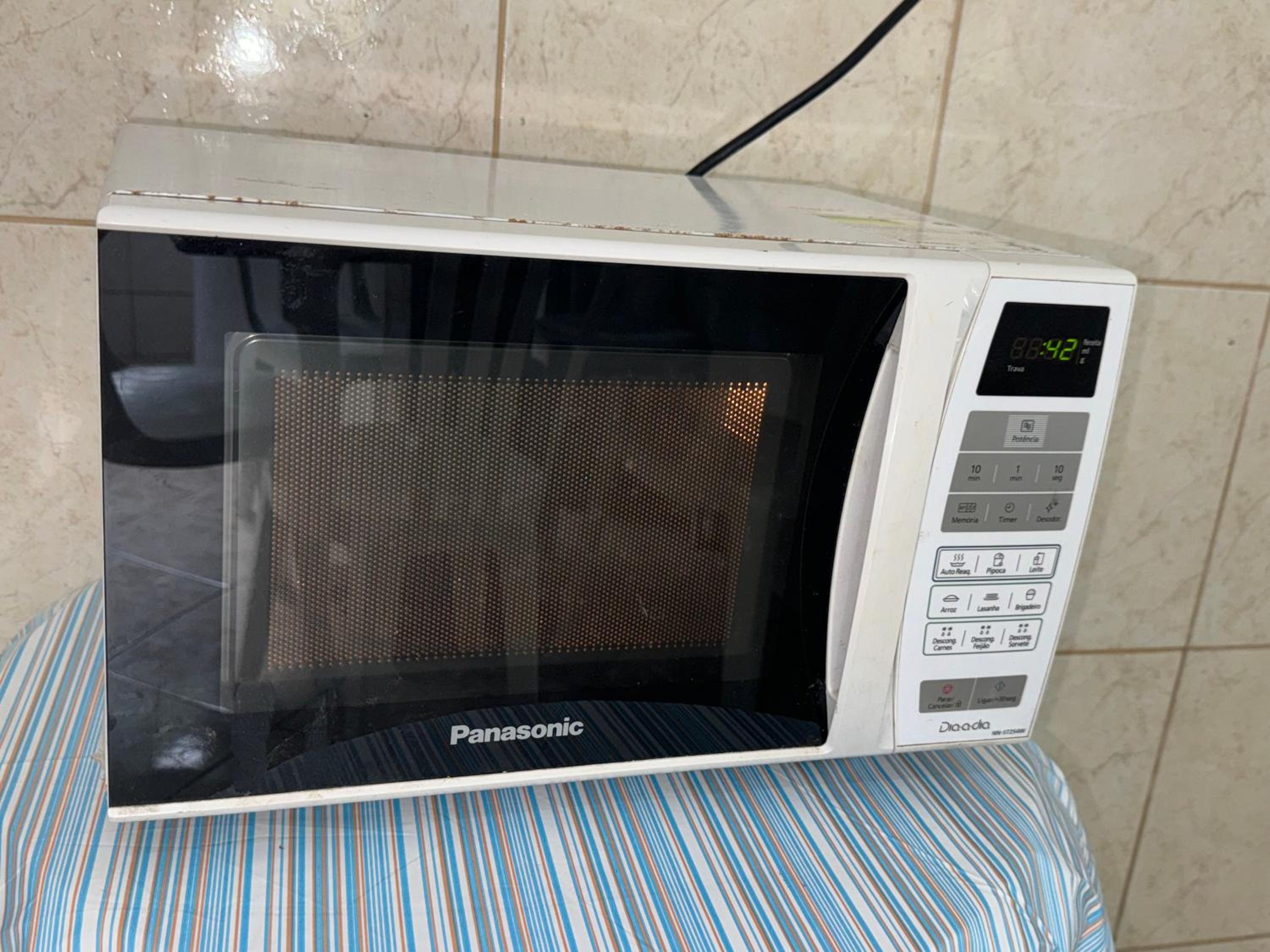 Casa charmosa na Praia do Foguete, 3 quartos, pé na areia