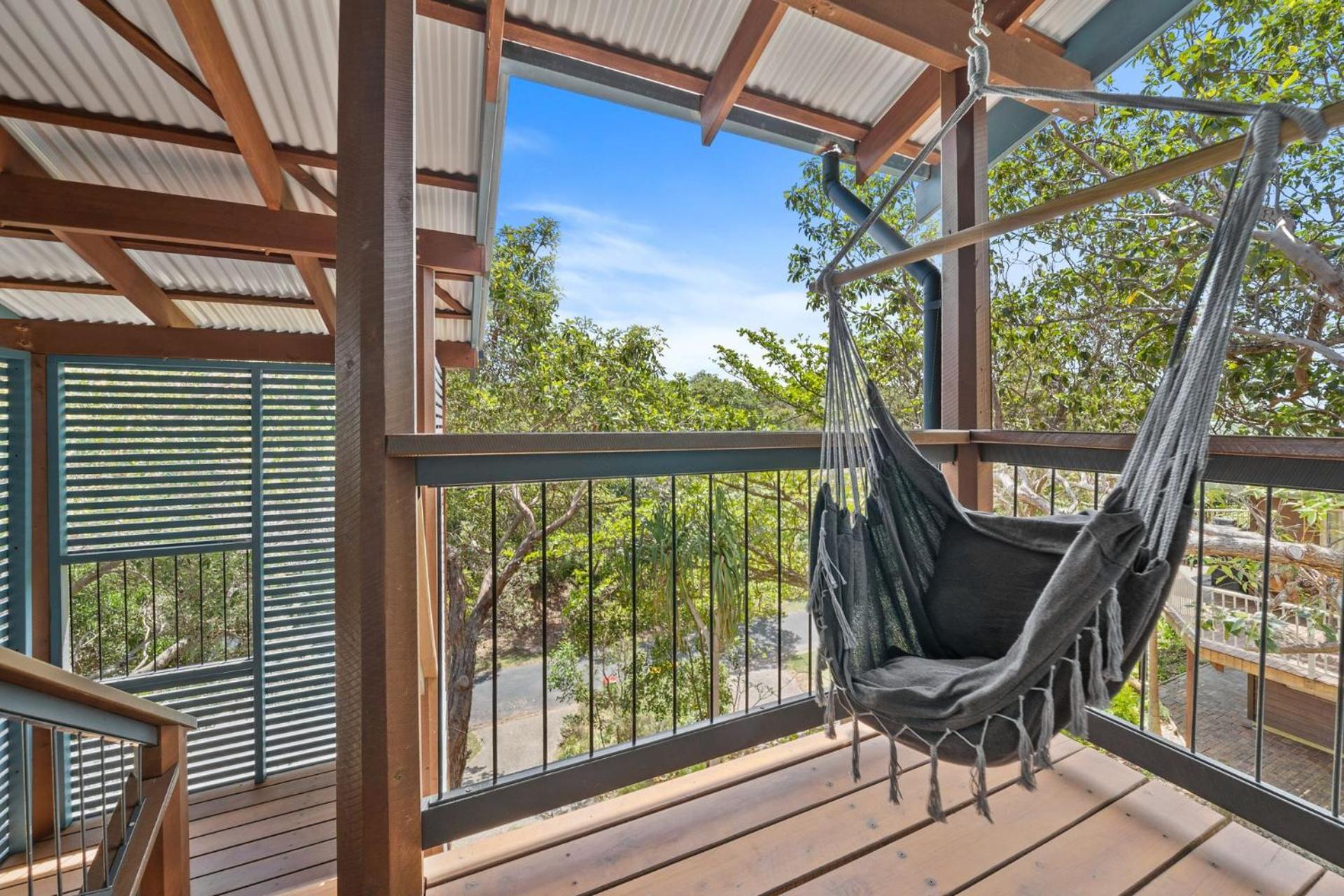 Baumhaus by Discover Stradbroke