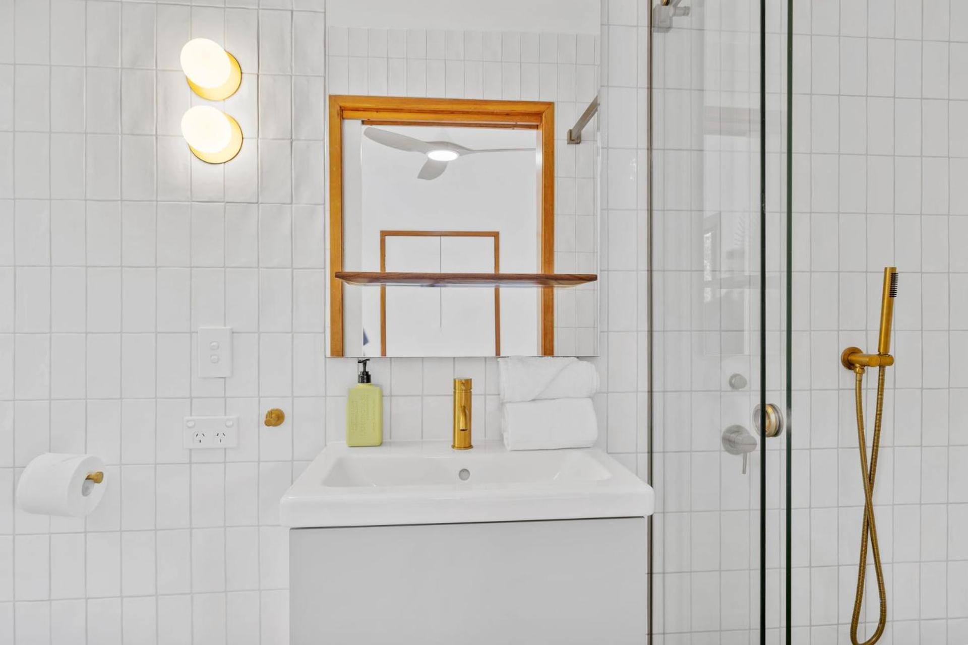 Baumhaus by Discover Stradbroke