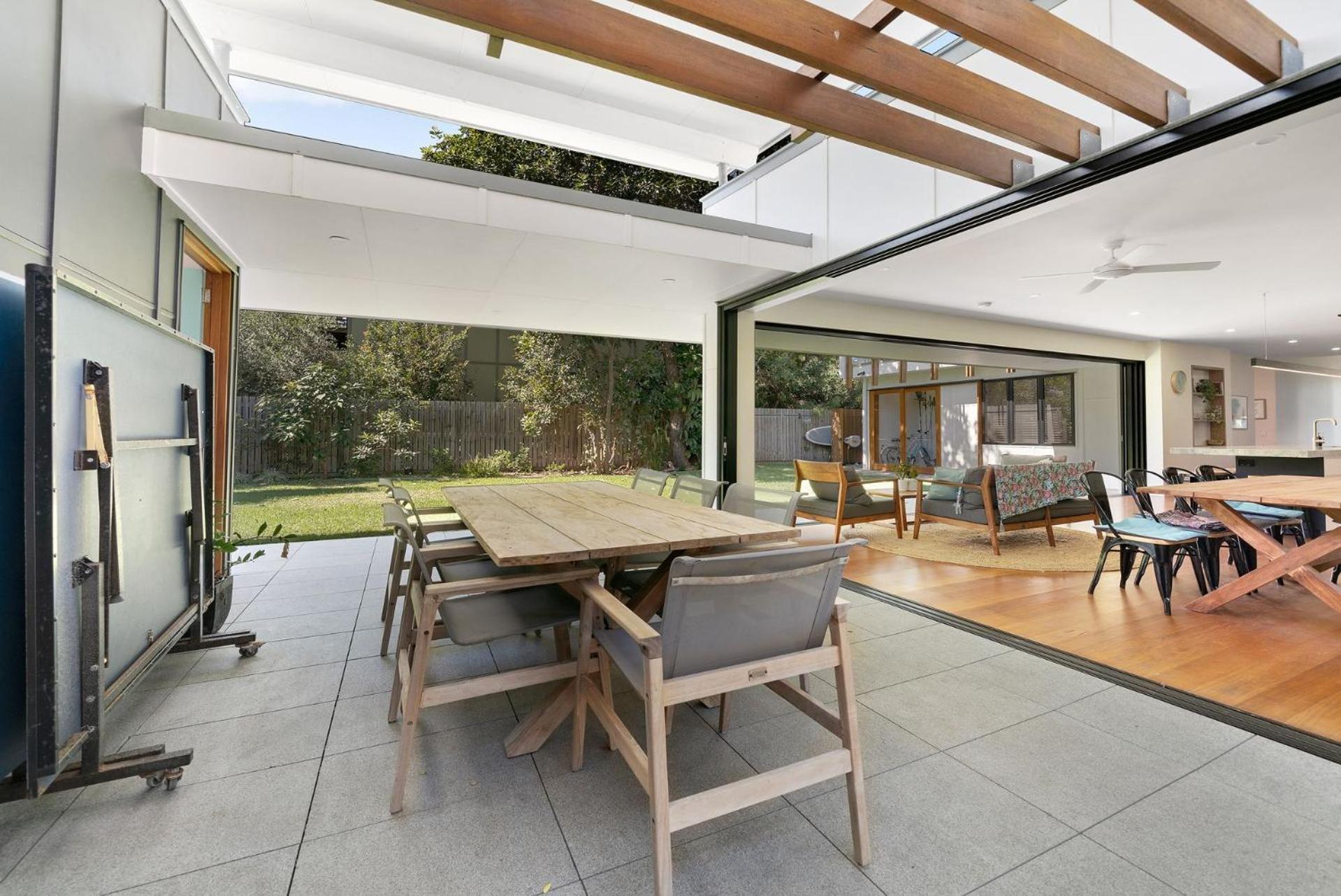 Gabura by Discover Stradbroke