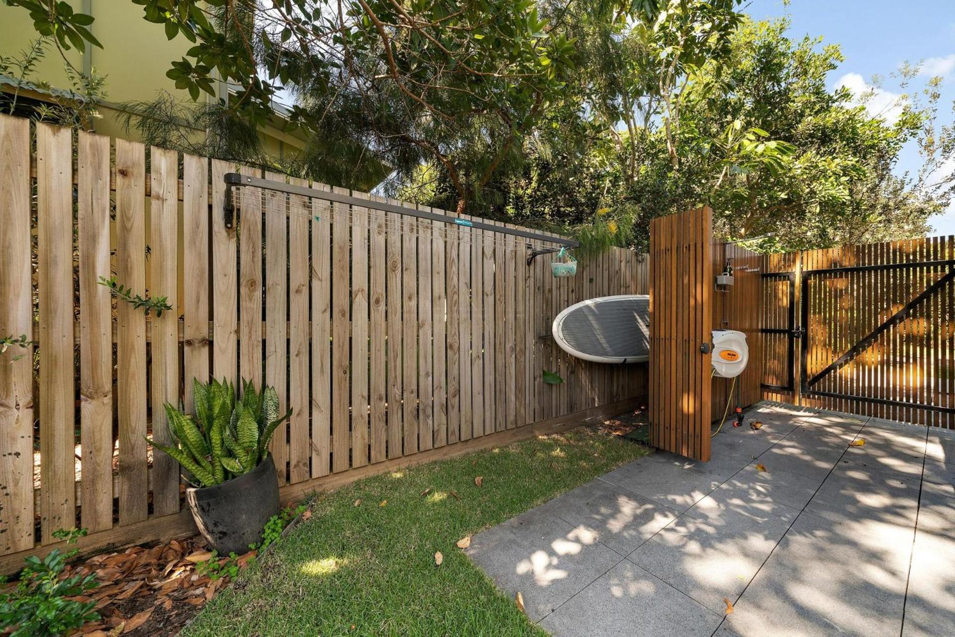 Gabura by Discover Stradbroke