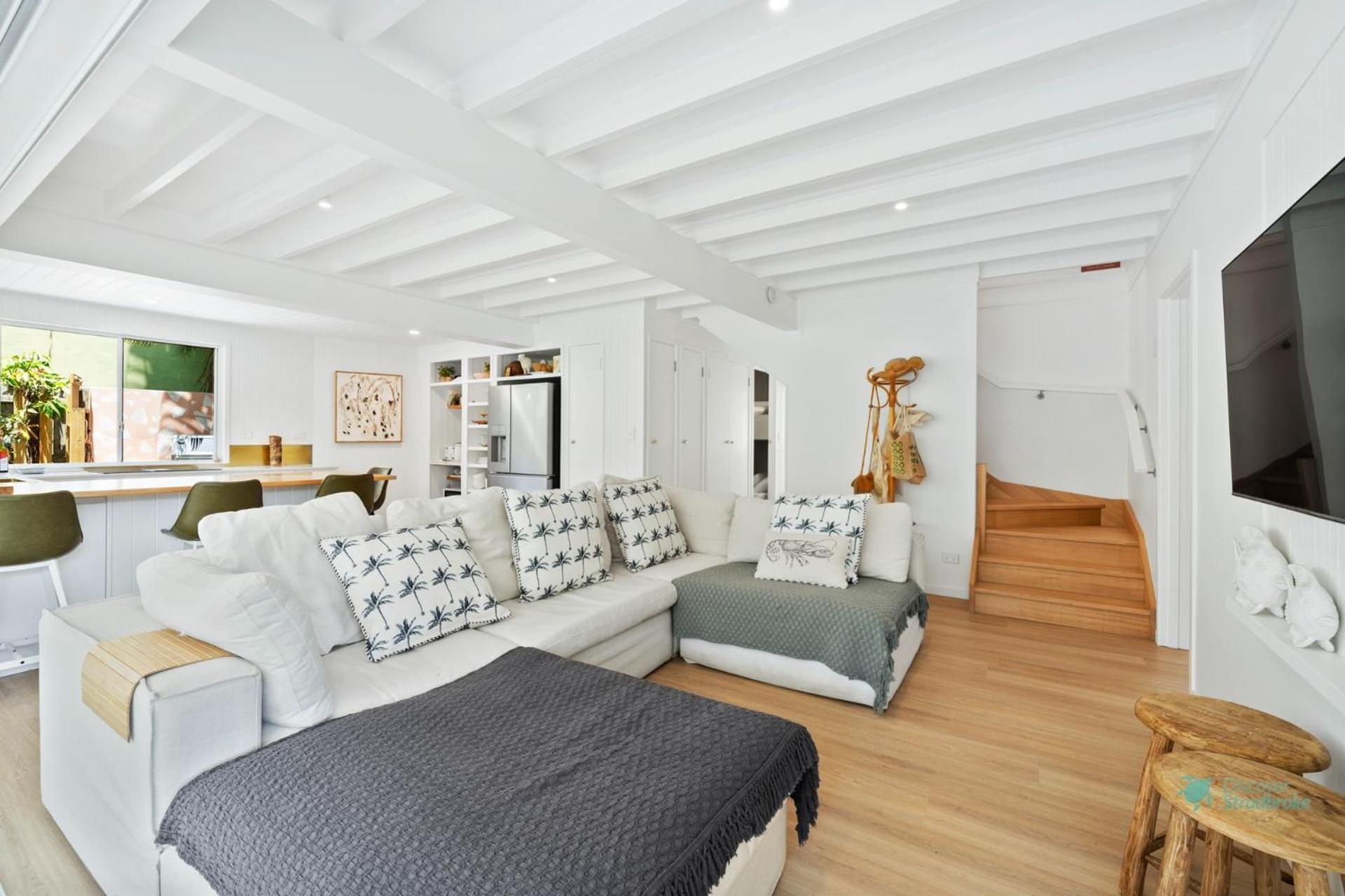 Home on Home by Discover Stradbroke