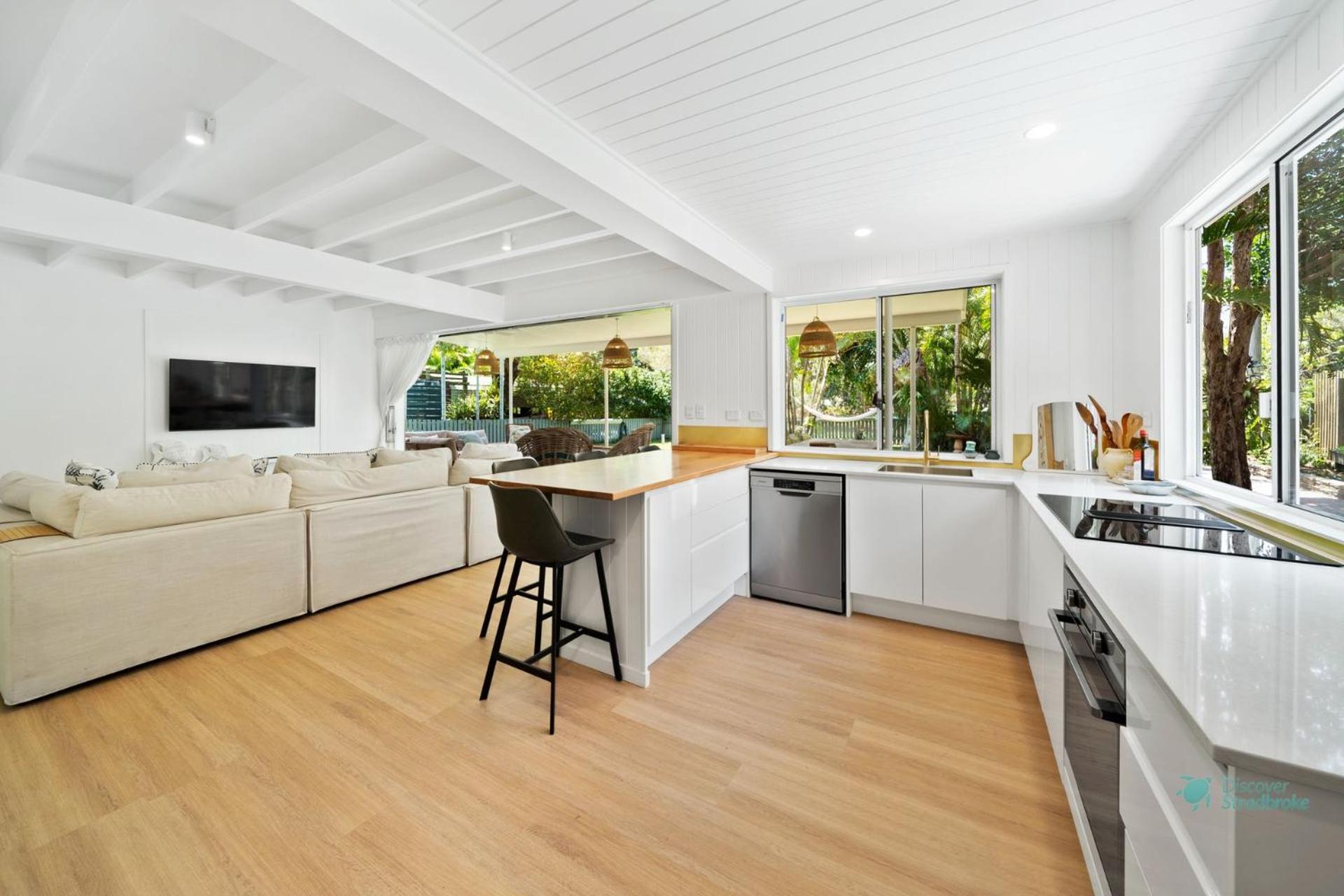 Home on Home by Discover Stradbroke