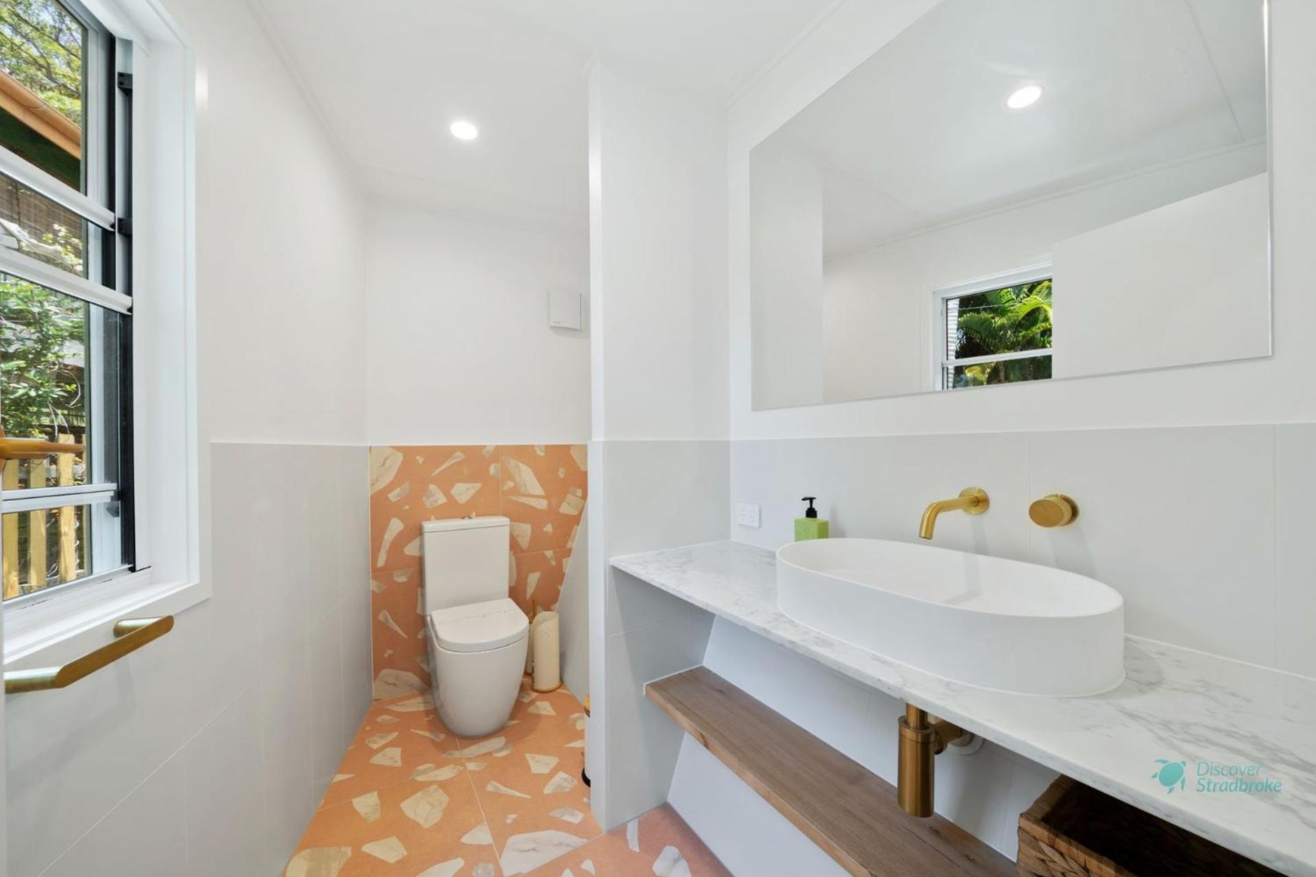 Home on Home by Discover Stradbroke