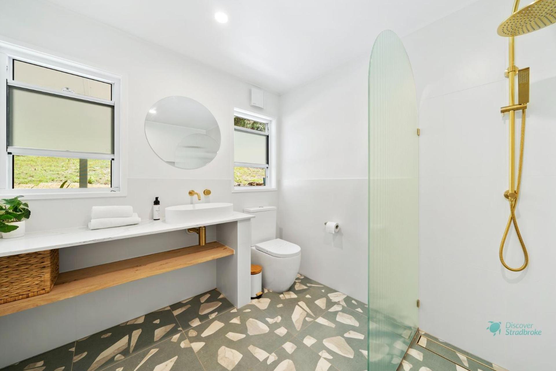 Home on Home by Discover Stradbroke