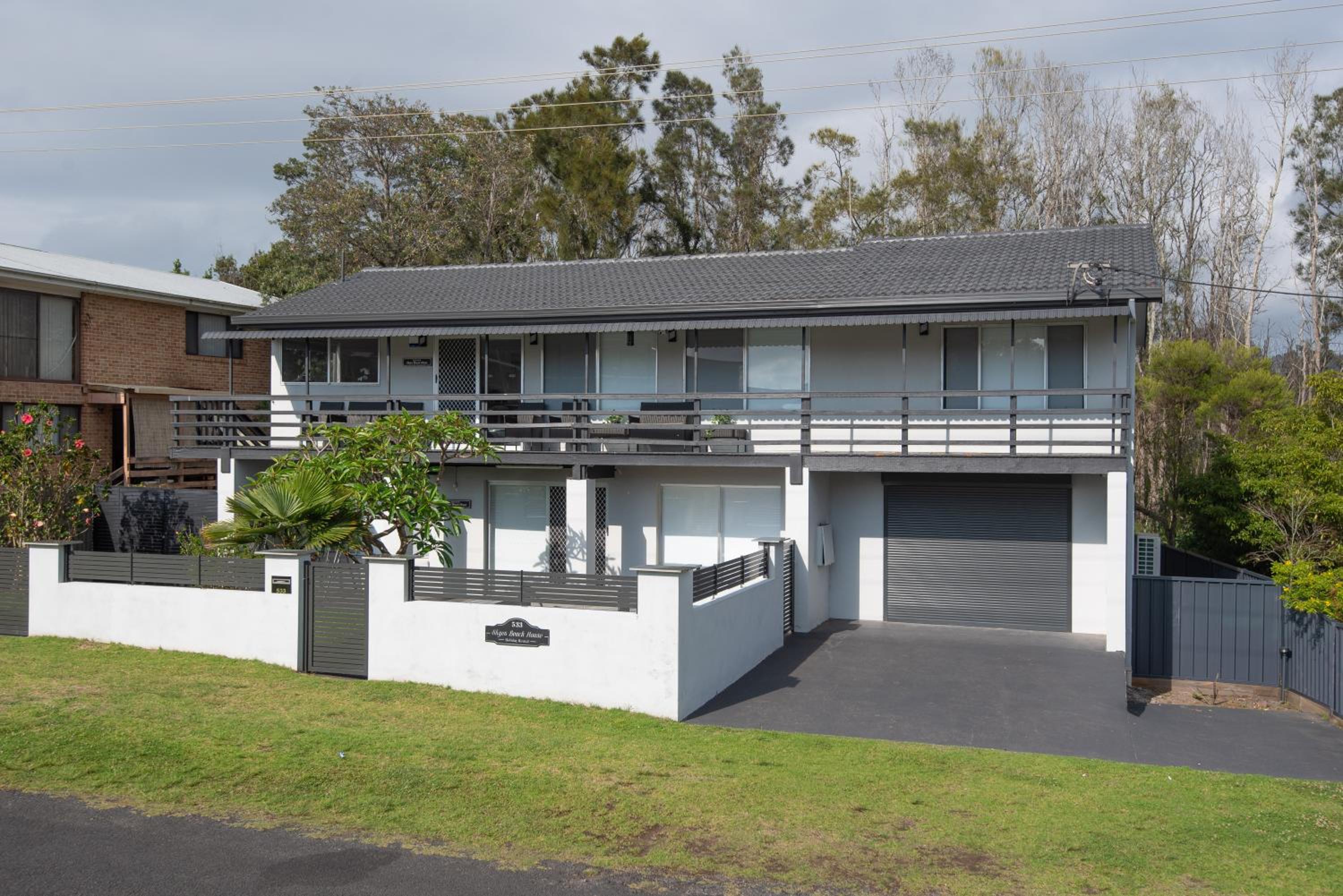 Skyes Beach House Malua Bay - Upstairs Only - Beach Views