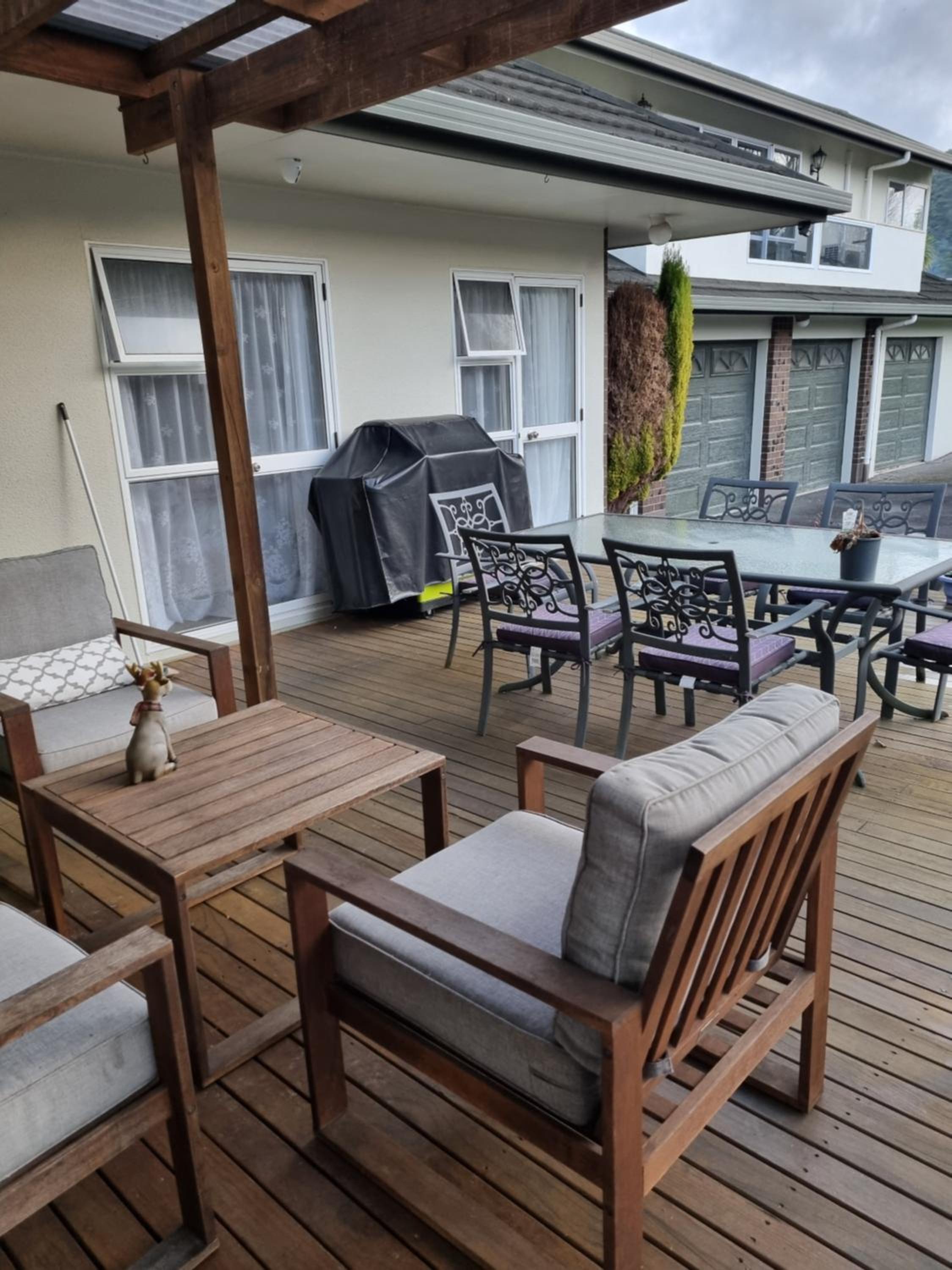 TuiGlen lakeside apartment view 4
