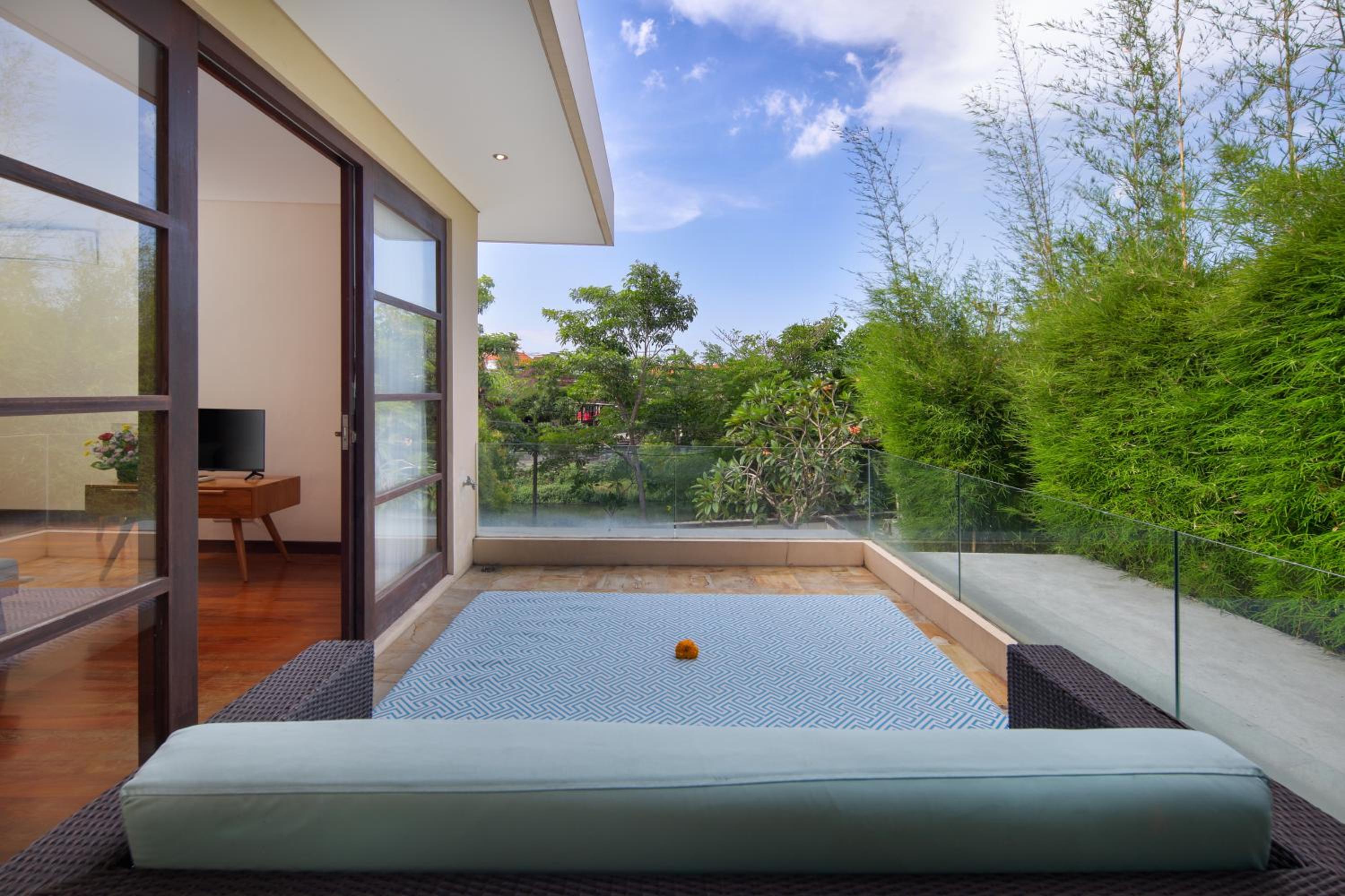 Beautiful Bali Villas - 6 mins walk to the beach