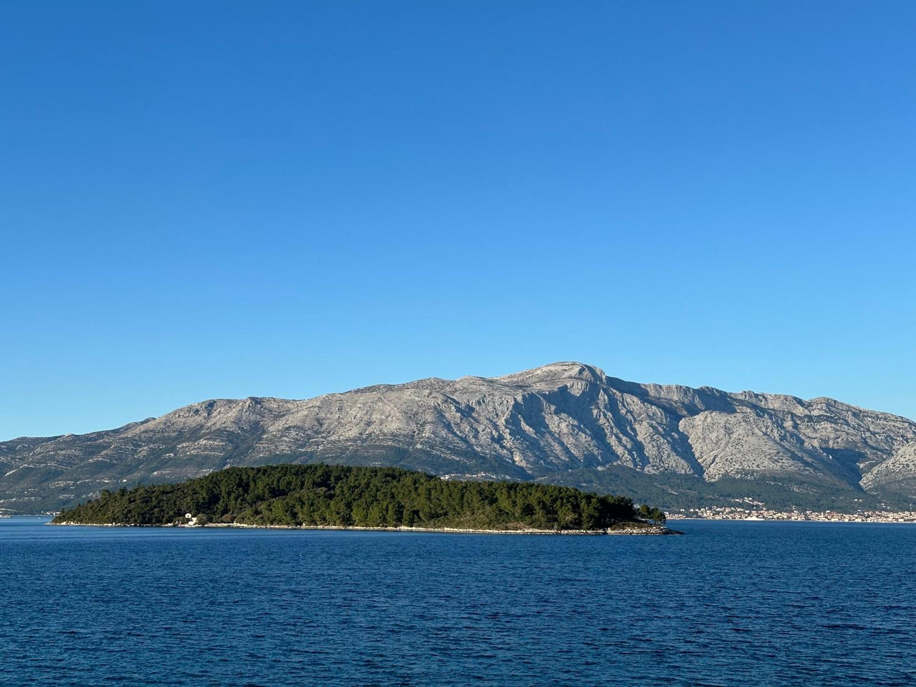 Lumbarda Korcula newly renovated beach apt D3 with pool view 5