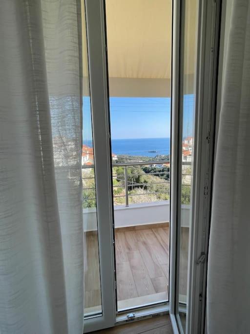 Myrtoan Sea View Apartment view 3
