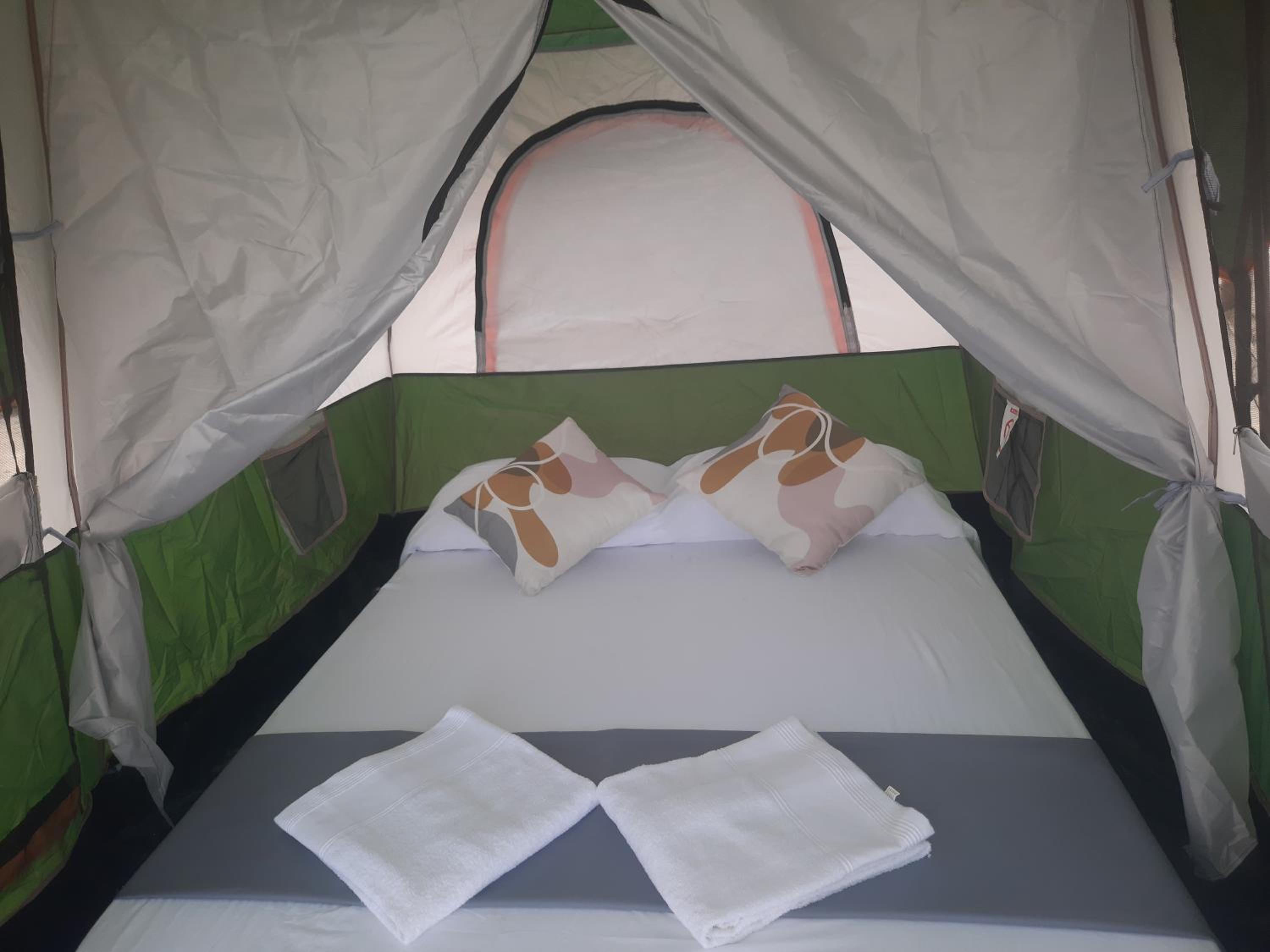 Dos Playa EcoCamp Daracoton Island view 4