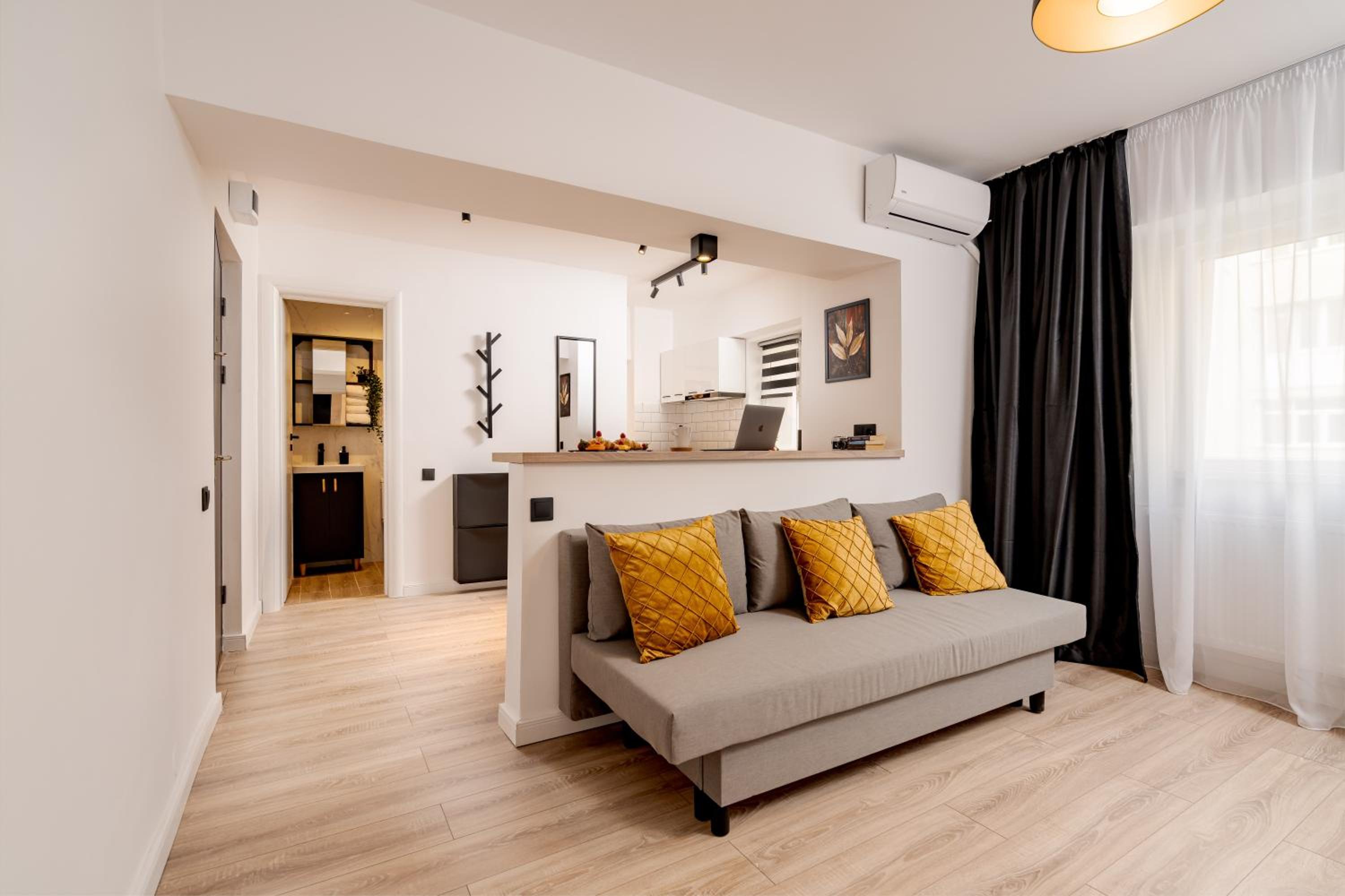 Old Town - Calea Victoriei - City Center - Jueto by MRG Apartments view 4