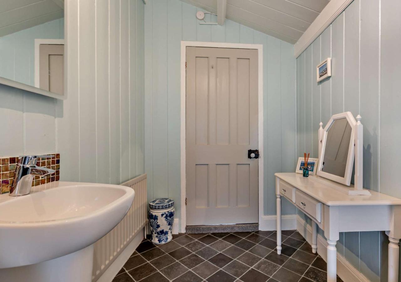 3 Bed in Sandsend oc-t29451 view 3