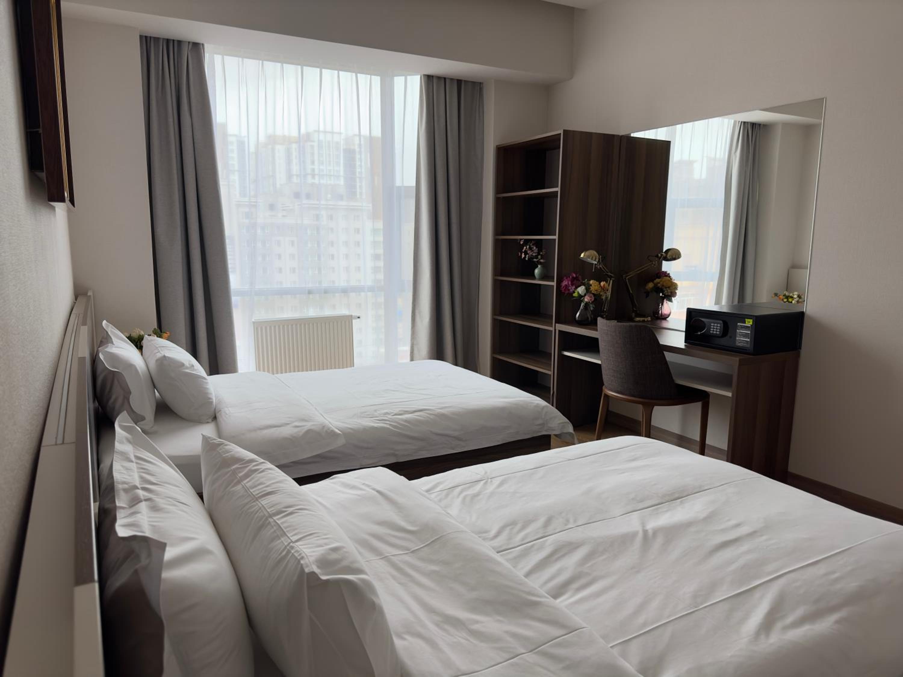 May Seven Hotel and Suites