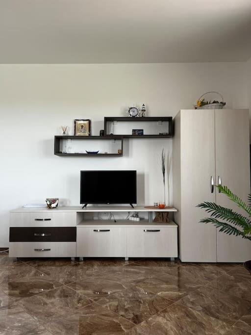 Sunny apartment near Cacao beach