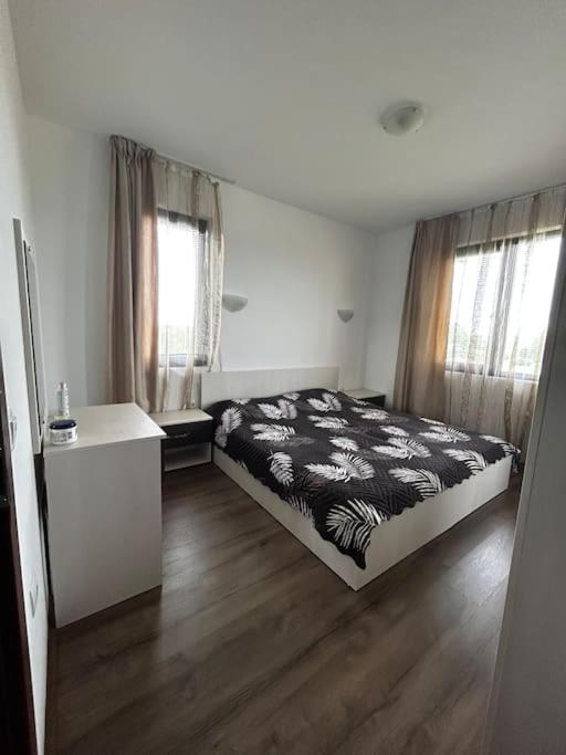 Sunny apartment near Cacao beach