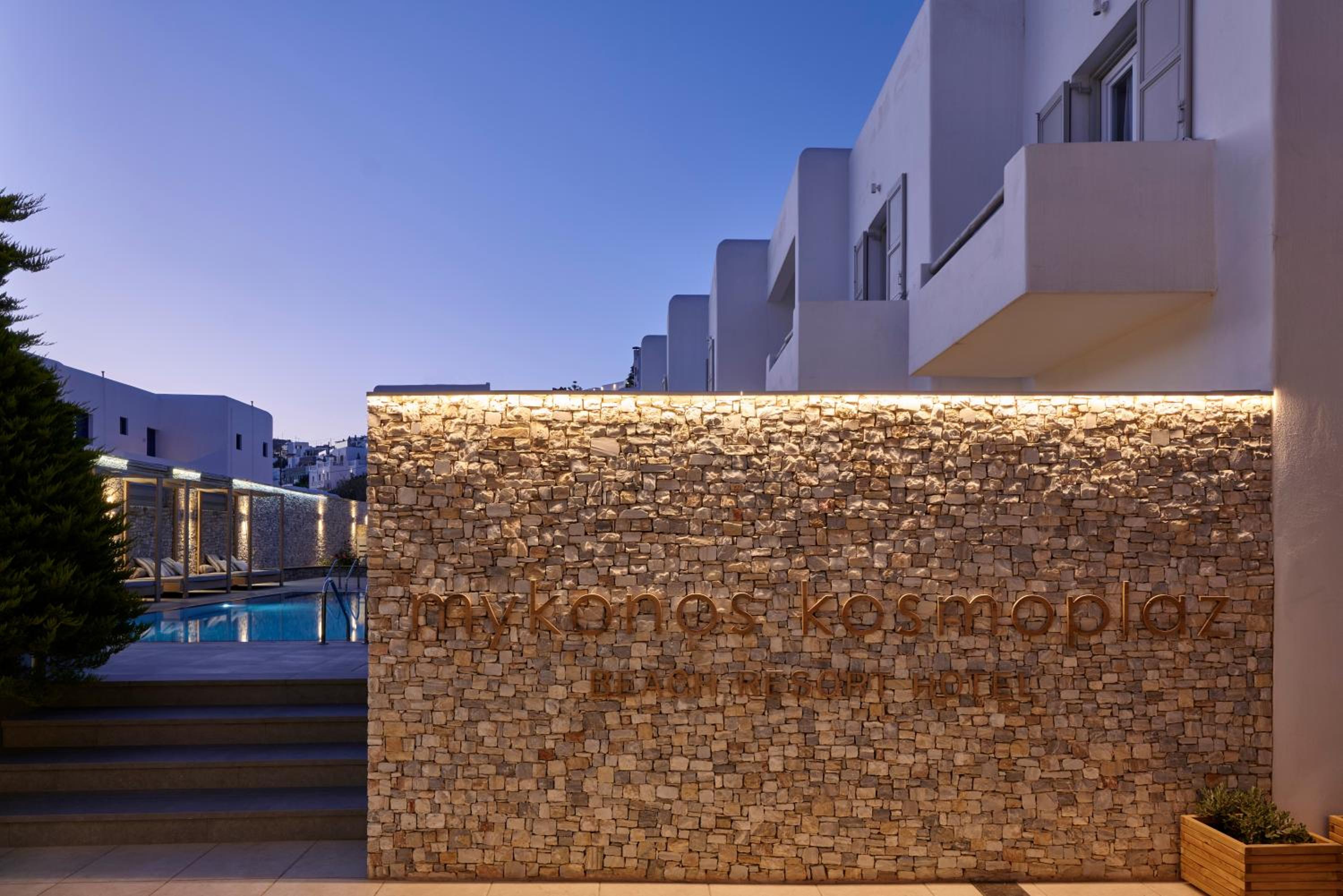 Hotel Mykonos Kosmoplaz Beach Resort Hotel - Image 1