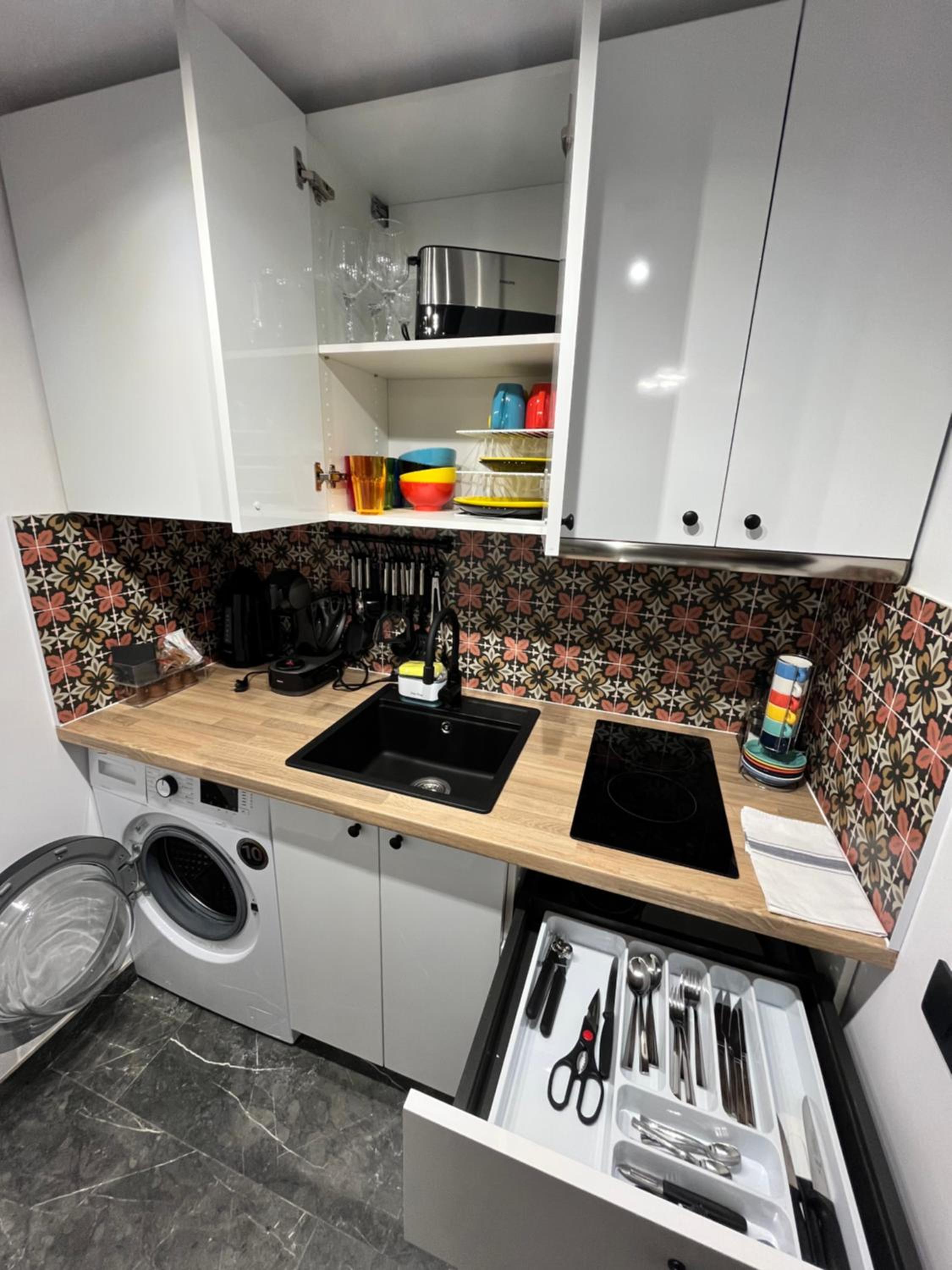 Alicante Centro Apartments with FREE PARKING