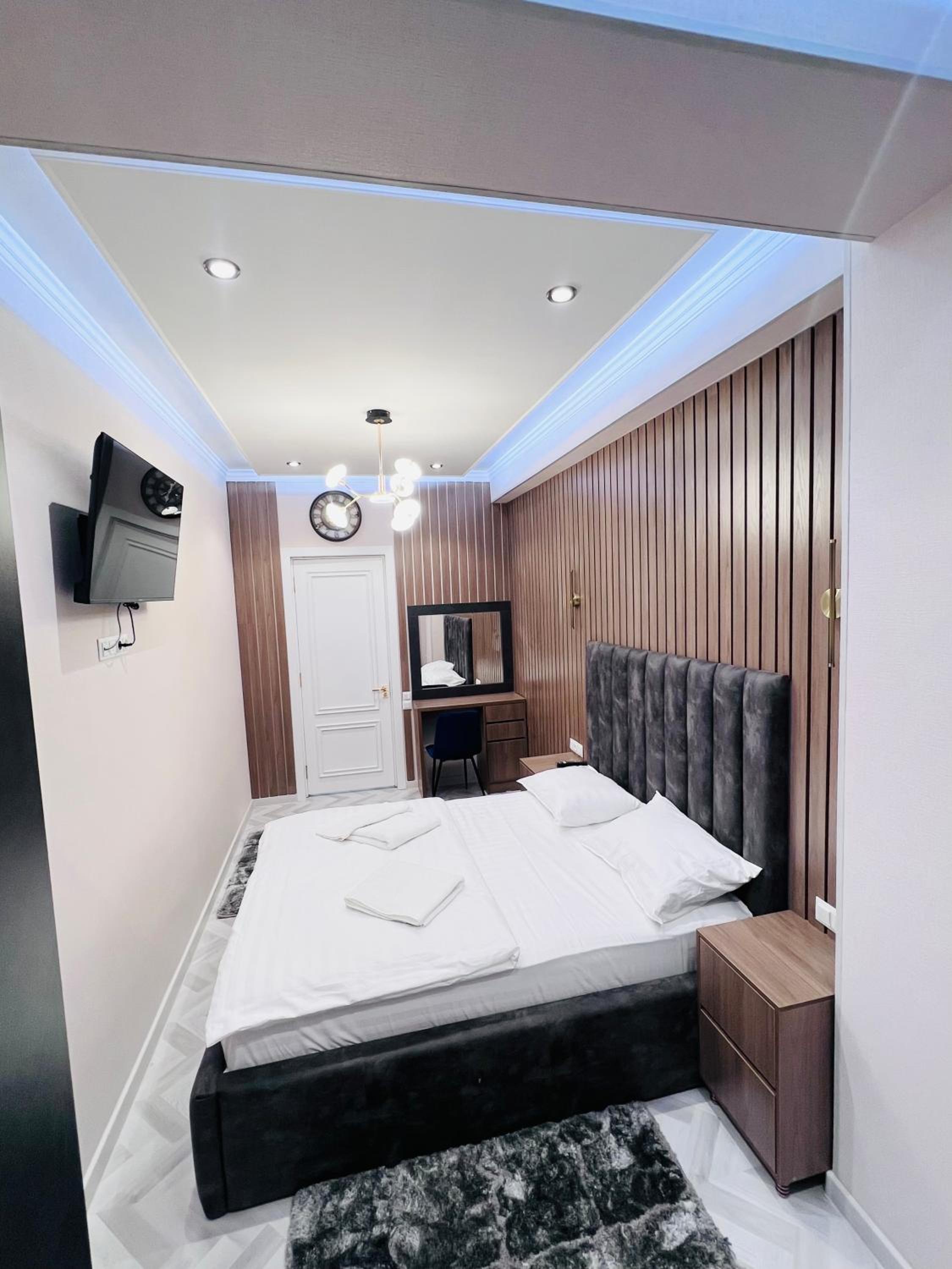 Airport Apartment
