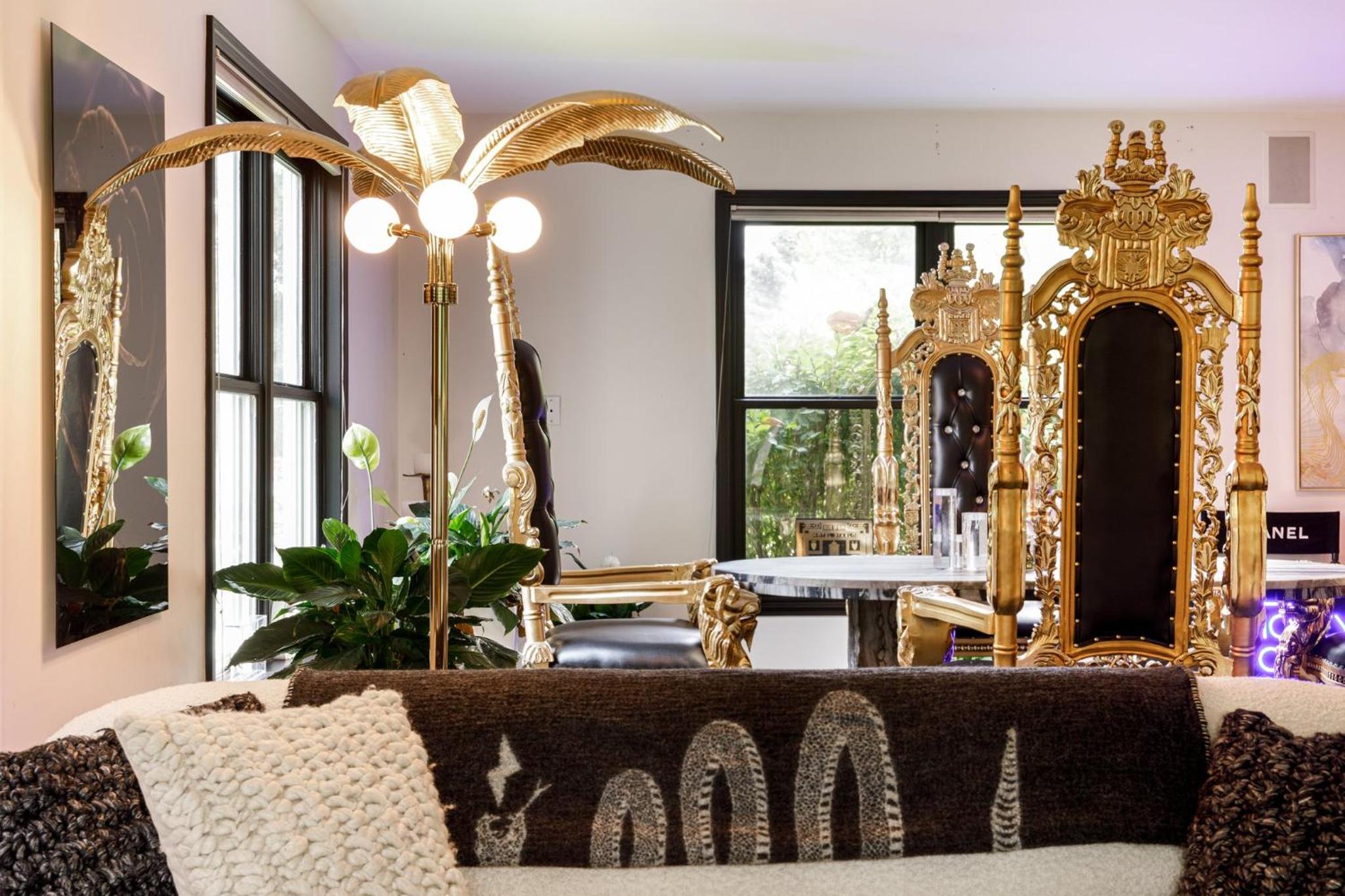Peaceful Luxury Unique 3 BDR Home with Cinema Gym and more