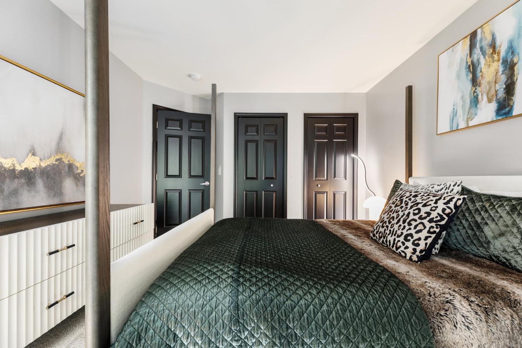 Peaceful Luxury Unique 3 BDR Home with Cinema Gym and more