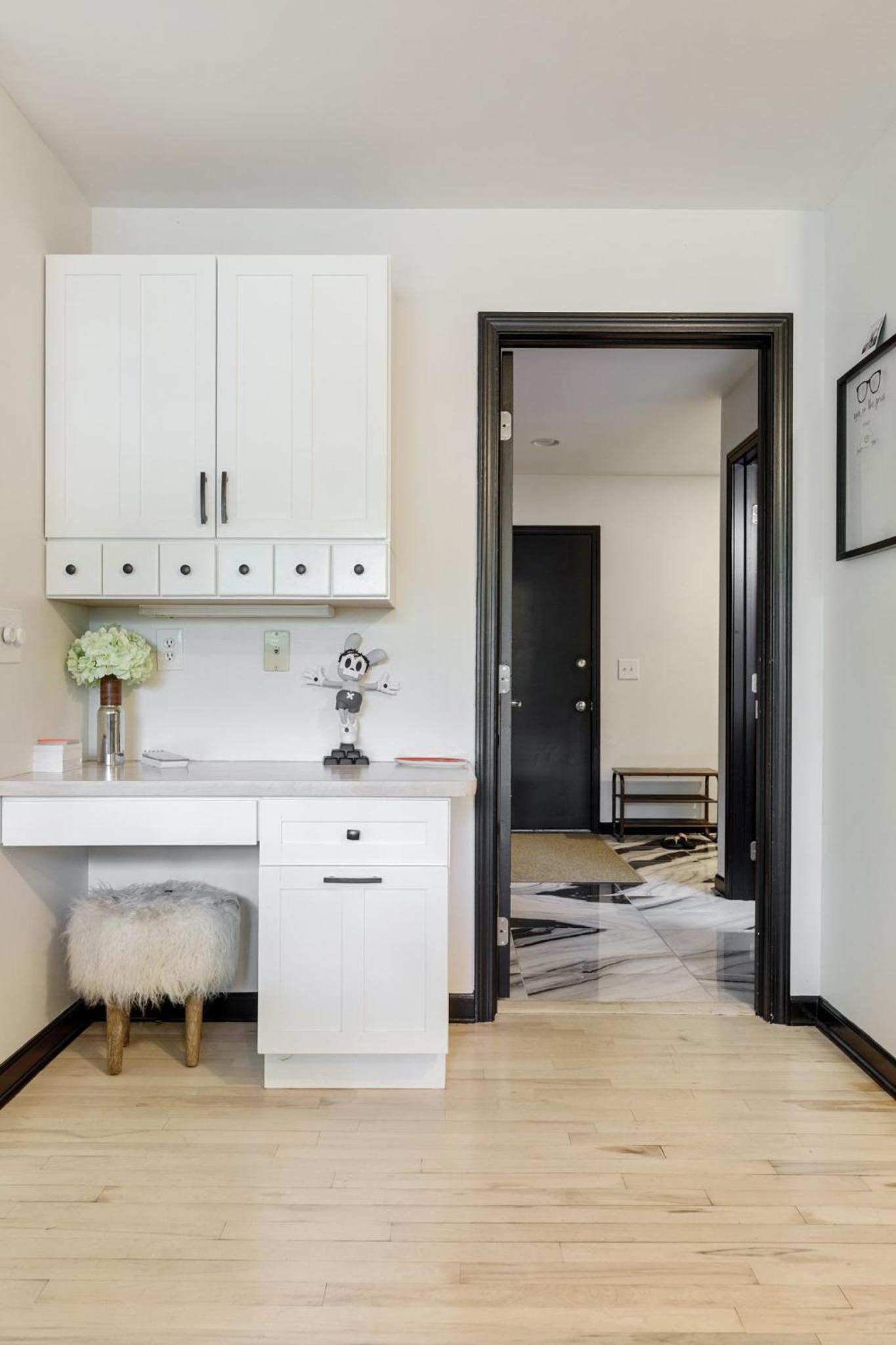 Peaceful Luxury Unique 3 BDR Home with Cinema Gym and more