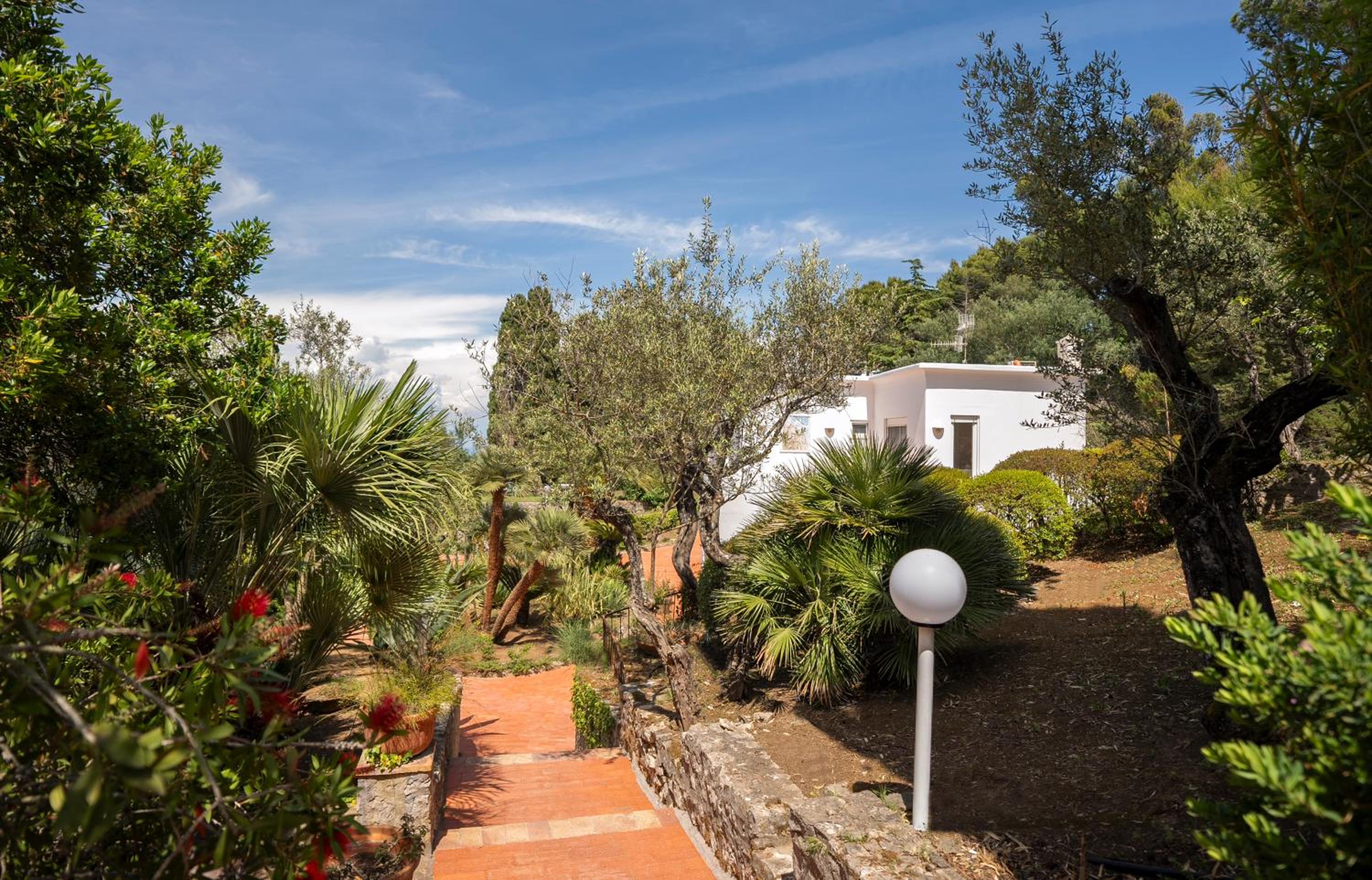Villa Donna Carolina Capri view 4