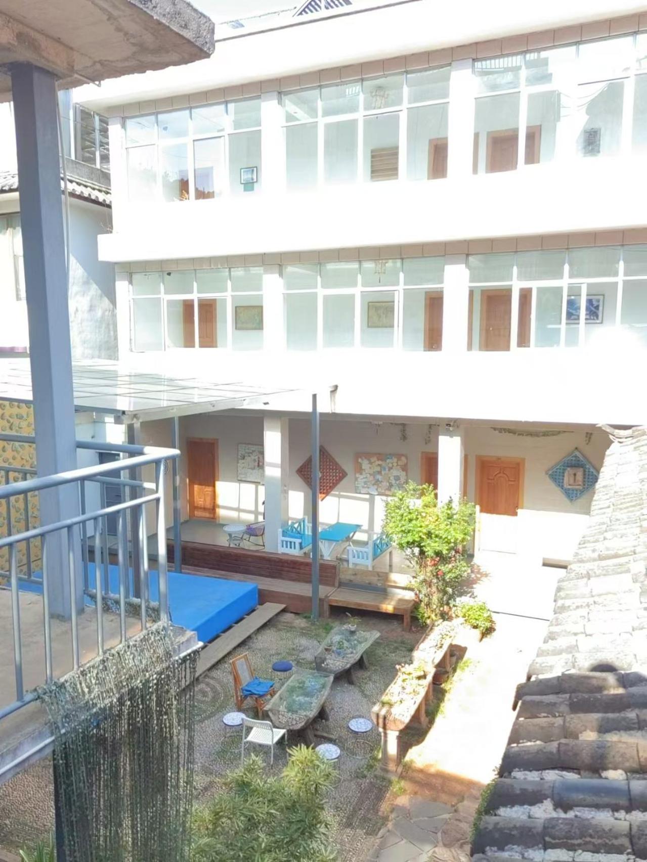 Lijiang Adventure Inn