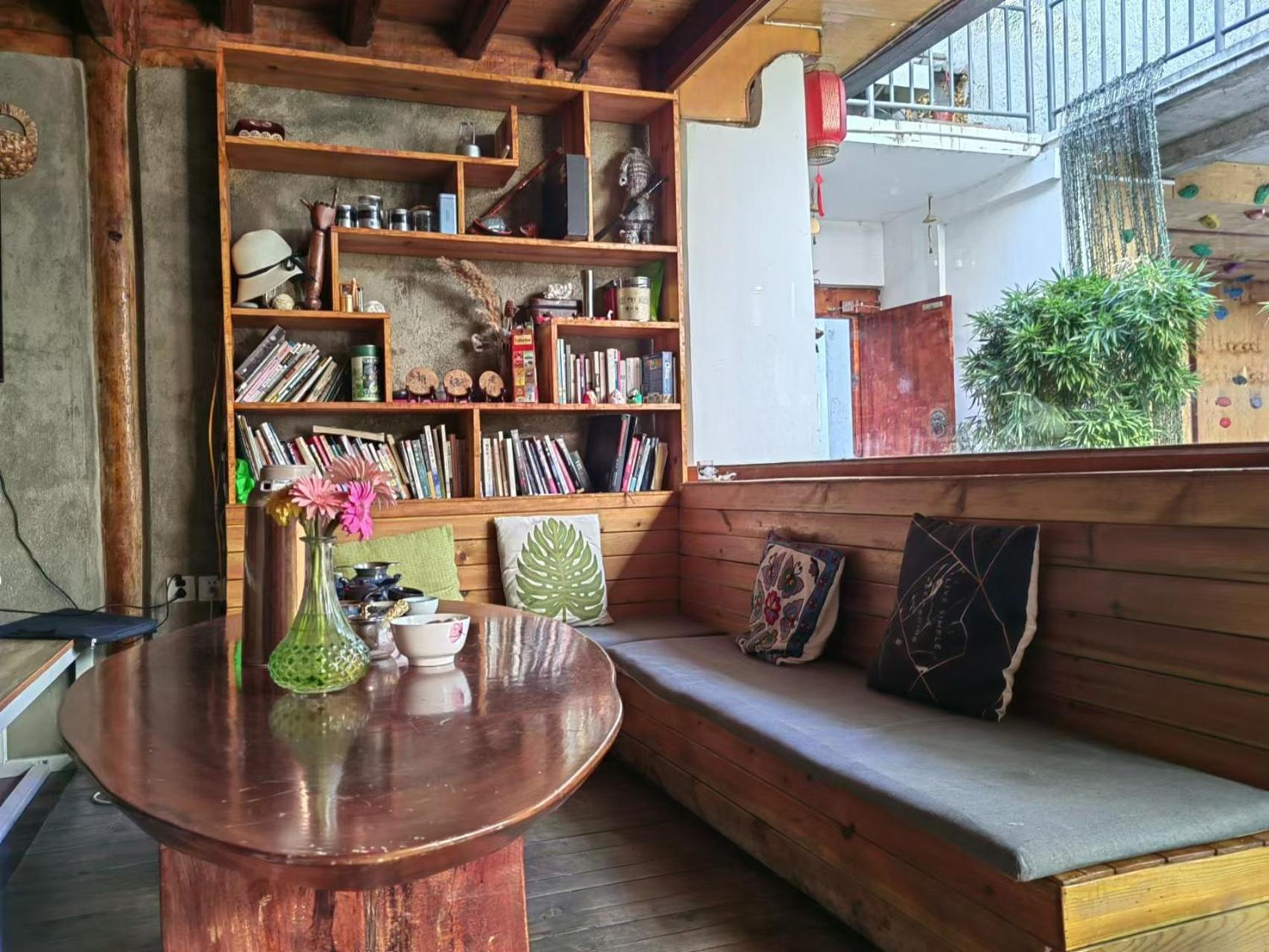 Lijiang Adventure Inn