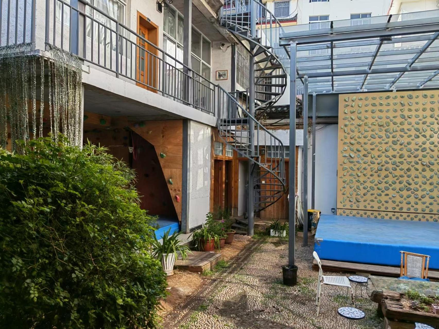 Lijiang Adventure Inn