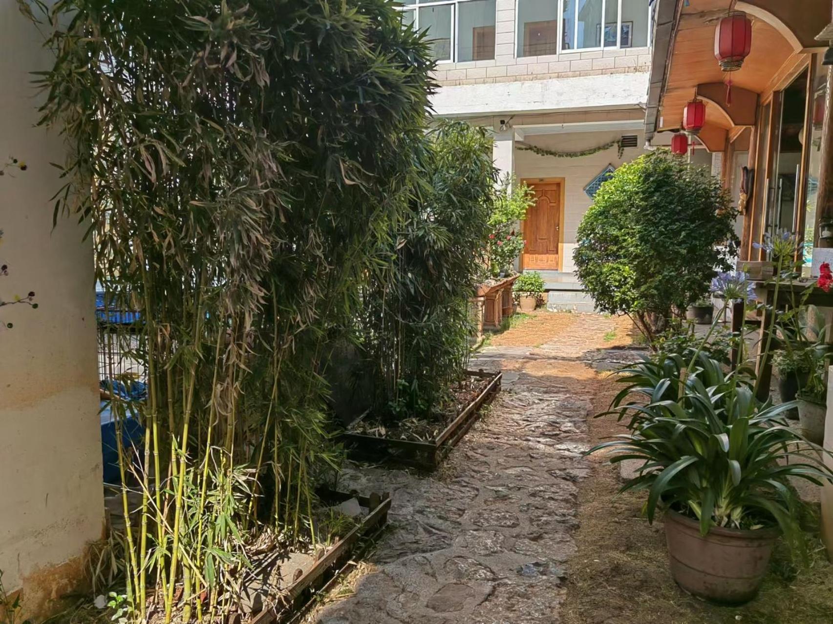 Lijiang Adventure Inn
