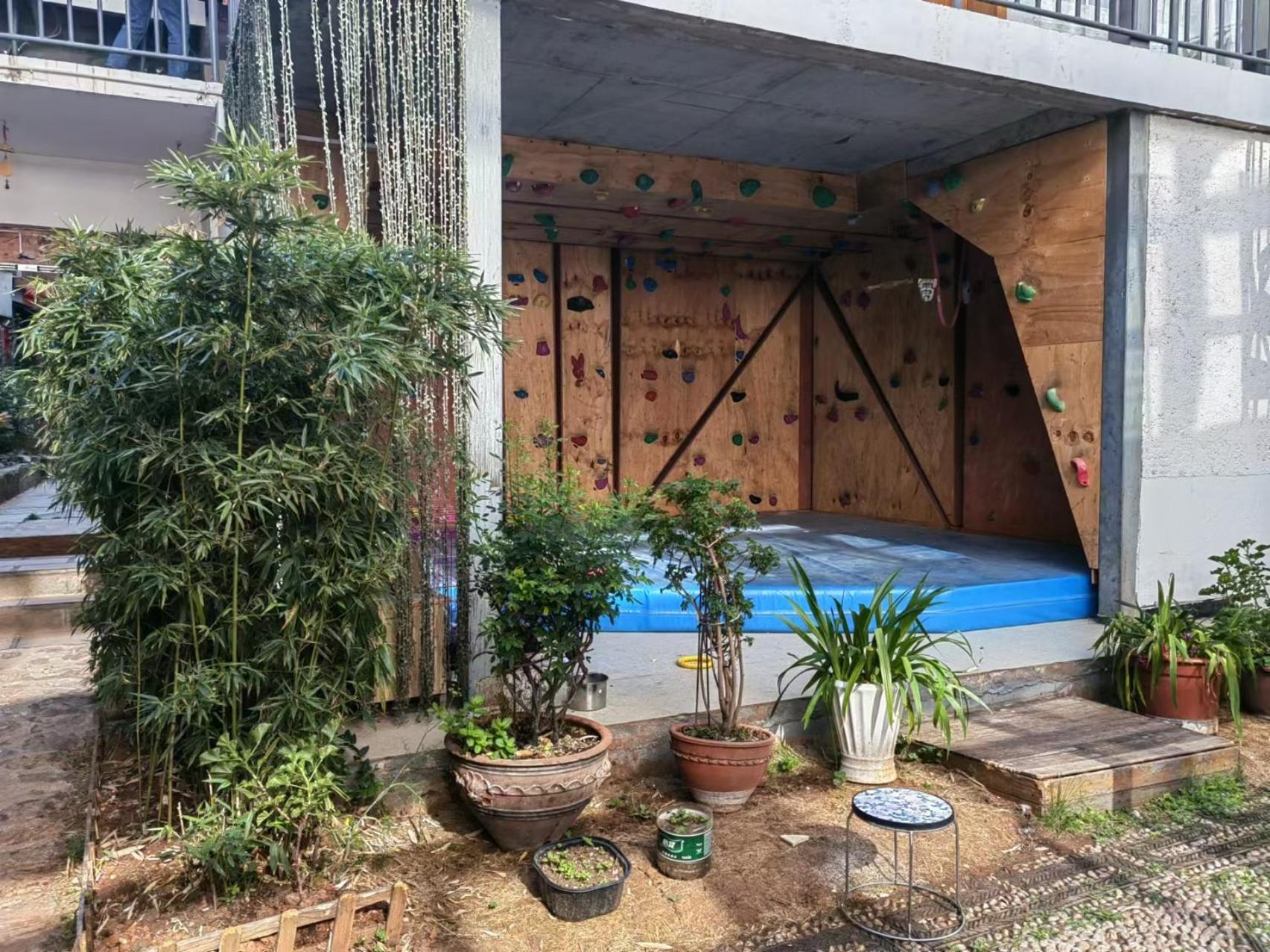 Lijiang Adventure Inn