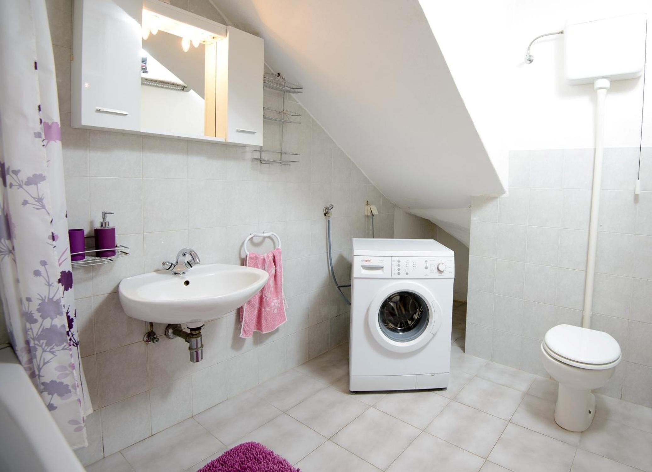 Apartment Ema