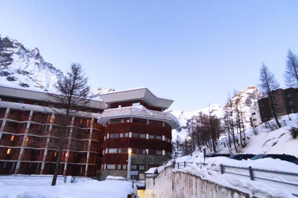 White Star Cervinia - Stunning Matterhorn View with Terrace and Private Parking