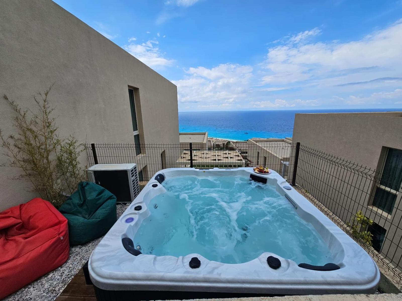 Palase Four C Jacuzzi apartment 157-D GC photo 4