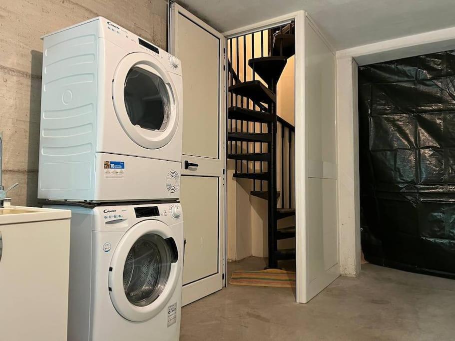 Casa Grillo, vista lago con piscina e box auto