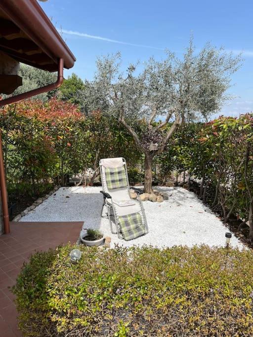 Casa Grillo, vista lago con piscina e box auto