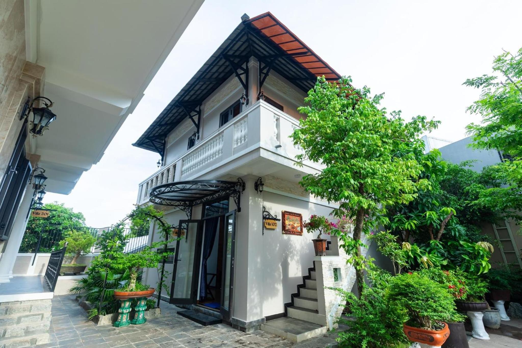 Iris Hill Villa - Private Villa With Swimming Pool view 5