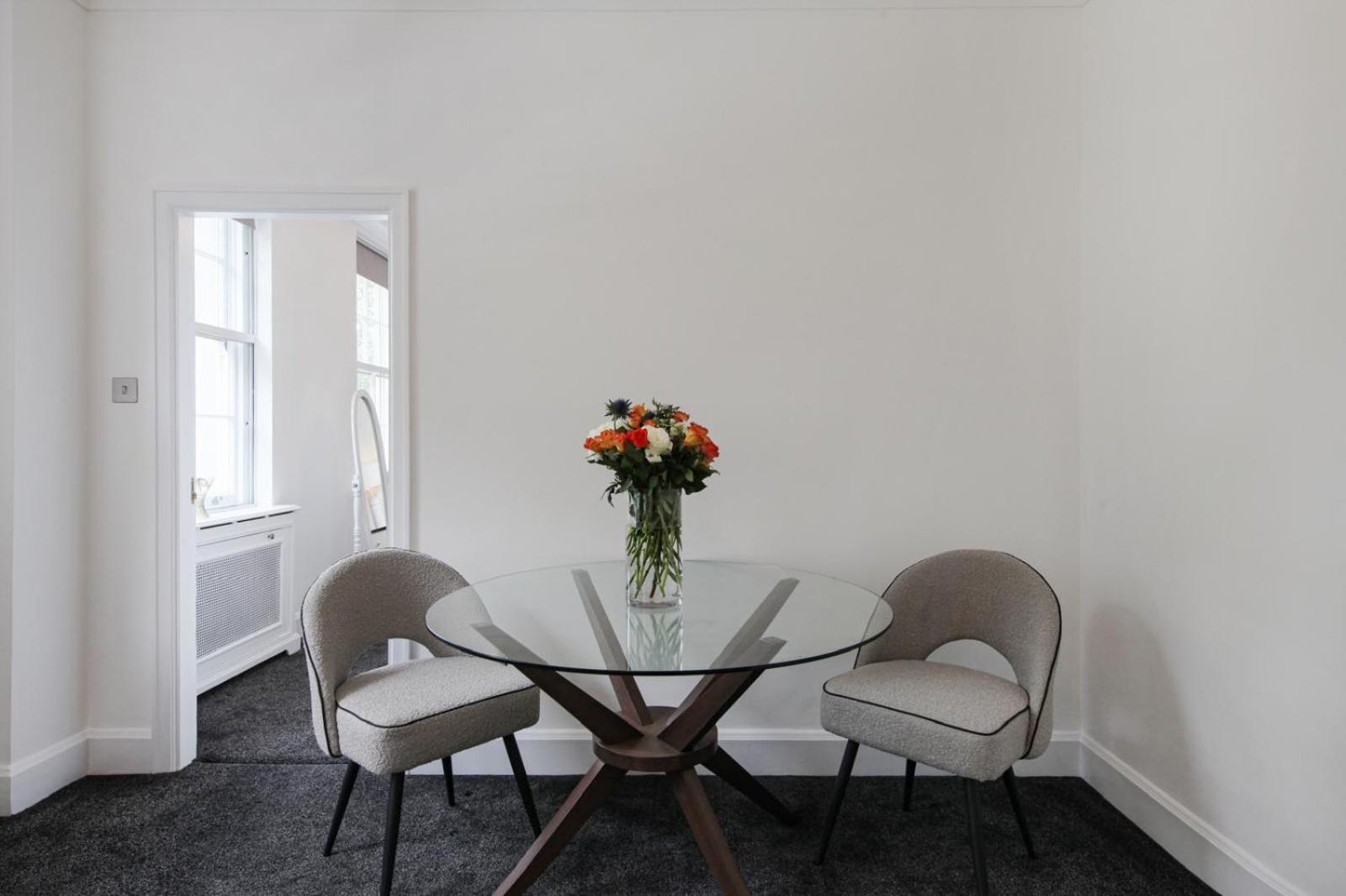 Park Lane Apartment