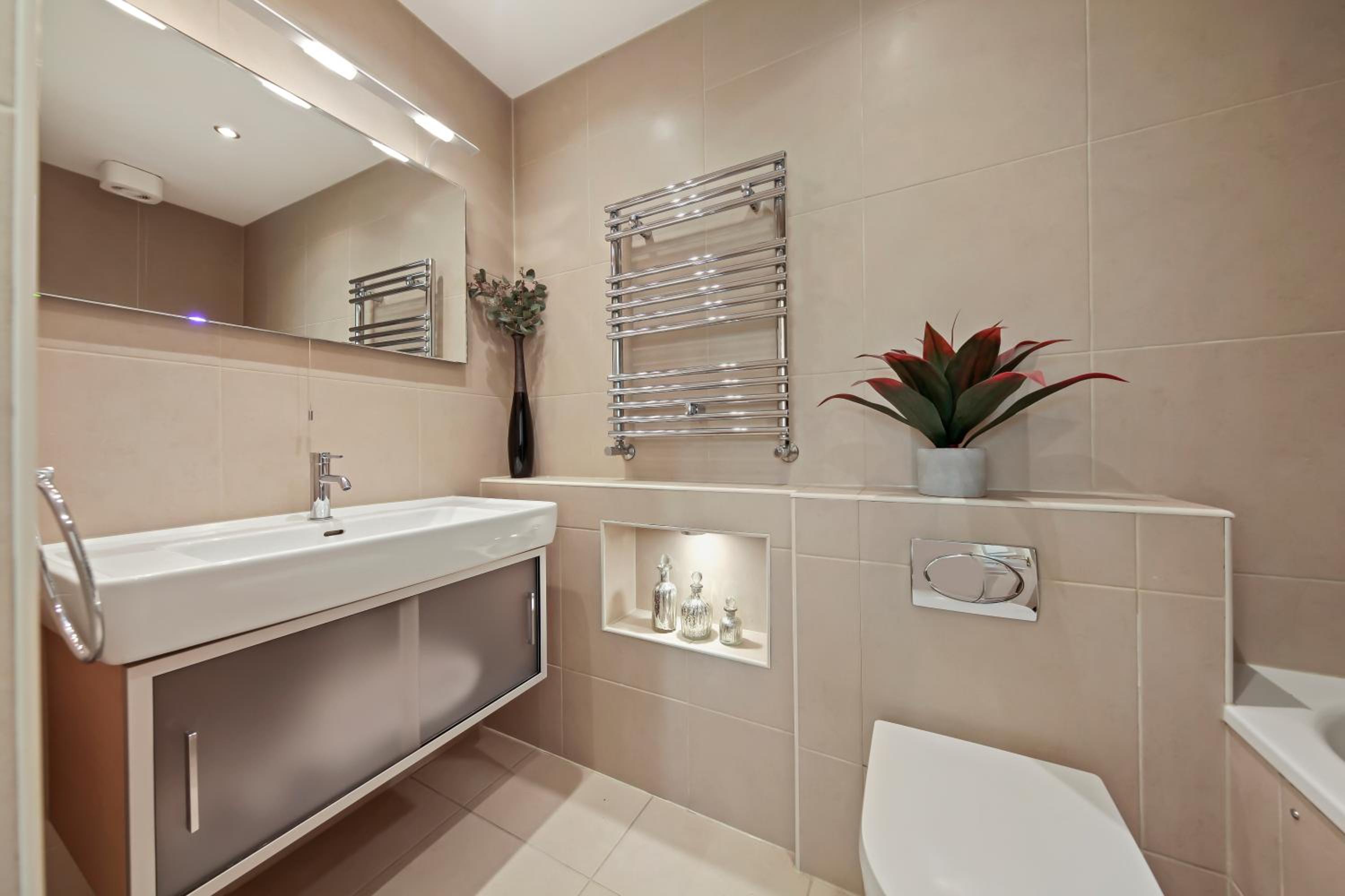 Park Lane Apartment