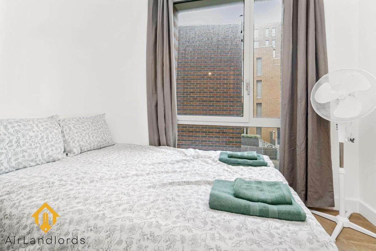 Exclusive 2 Bedroom Flat in Bromley By Bow