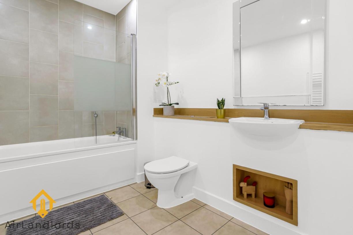 Exclusive 2 Bedroom Flat in Bromley By Bow