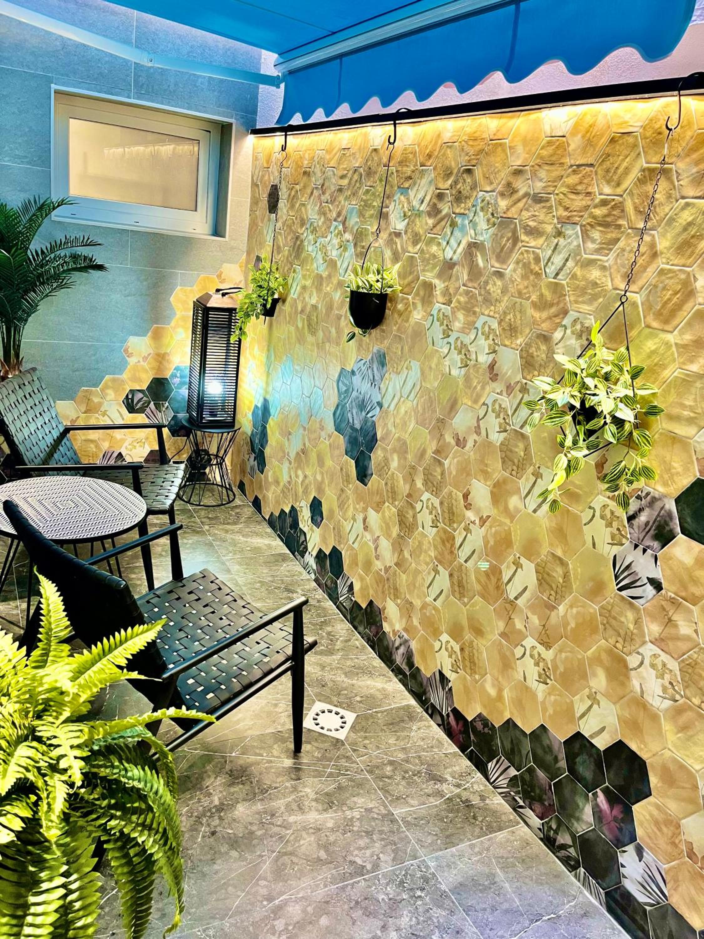 Alicante Centro Apartments with FREE PARKING