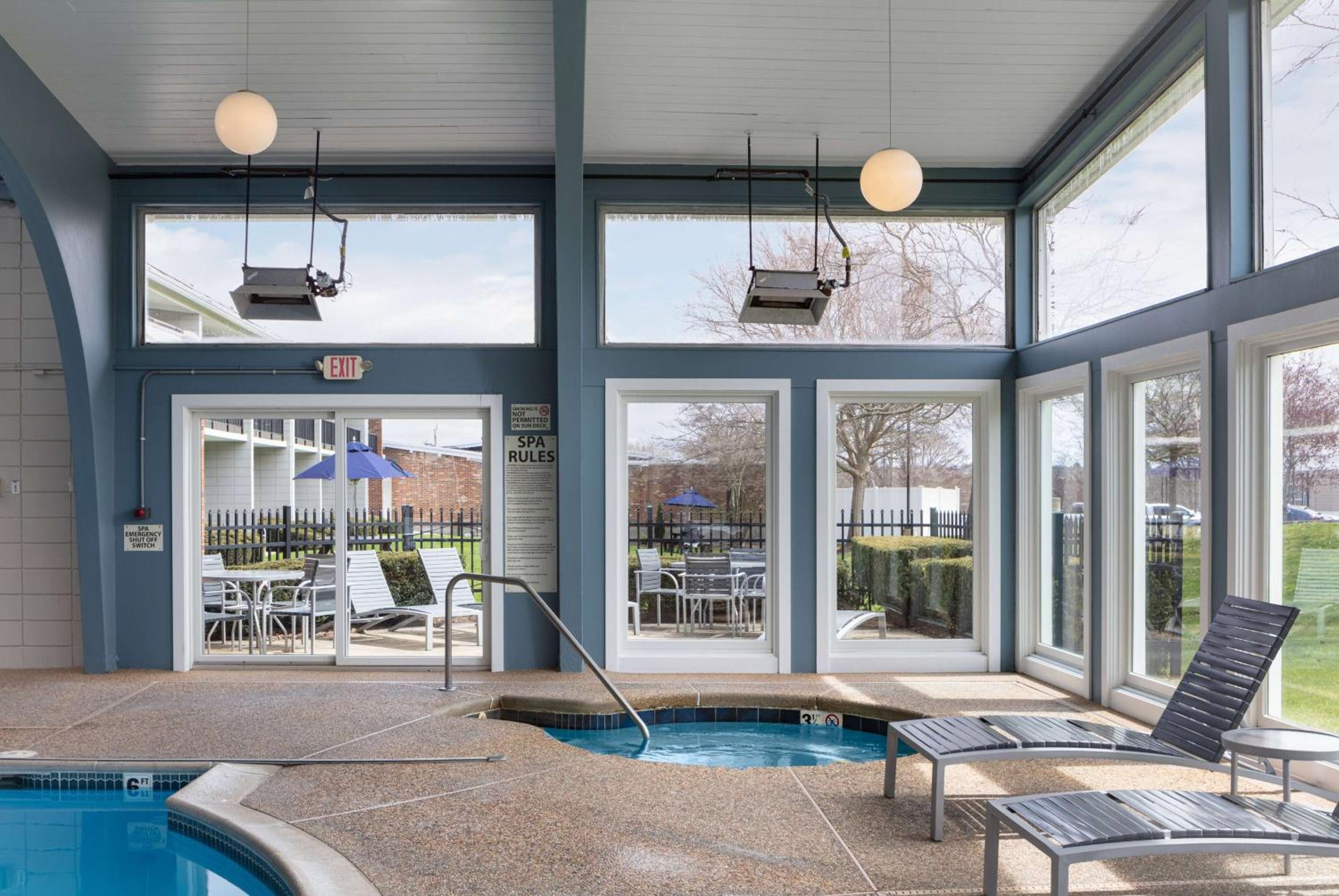 Howard Johnson by Wyndham Middletown Newport Area