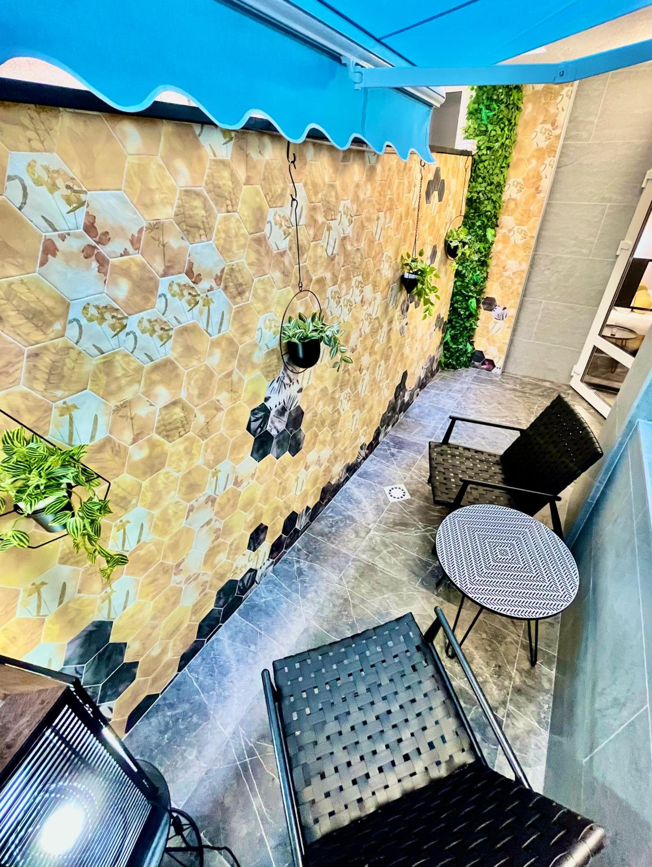 Alicante Centro Apartments with FREE PARKING
