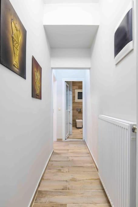 Elegant studio next to Acropolis 2