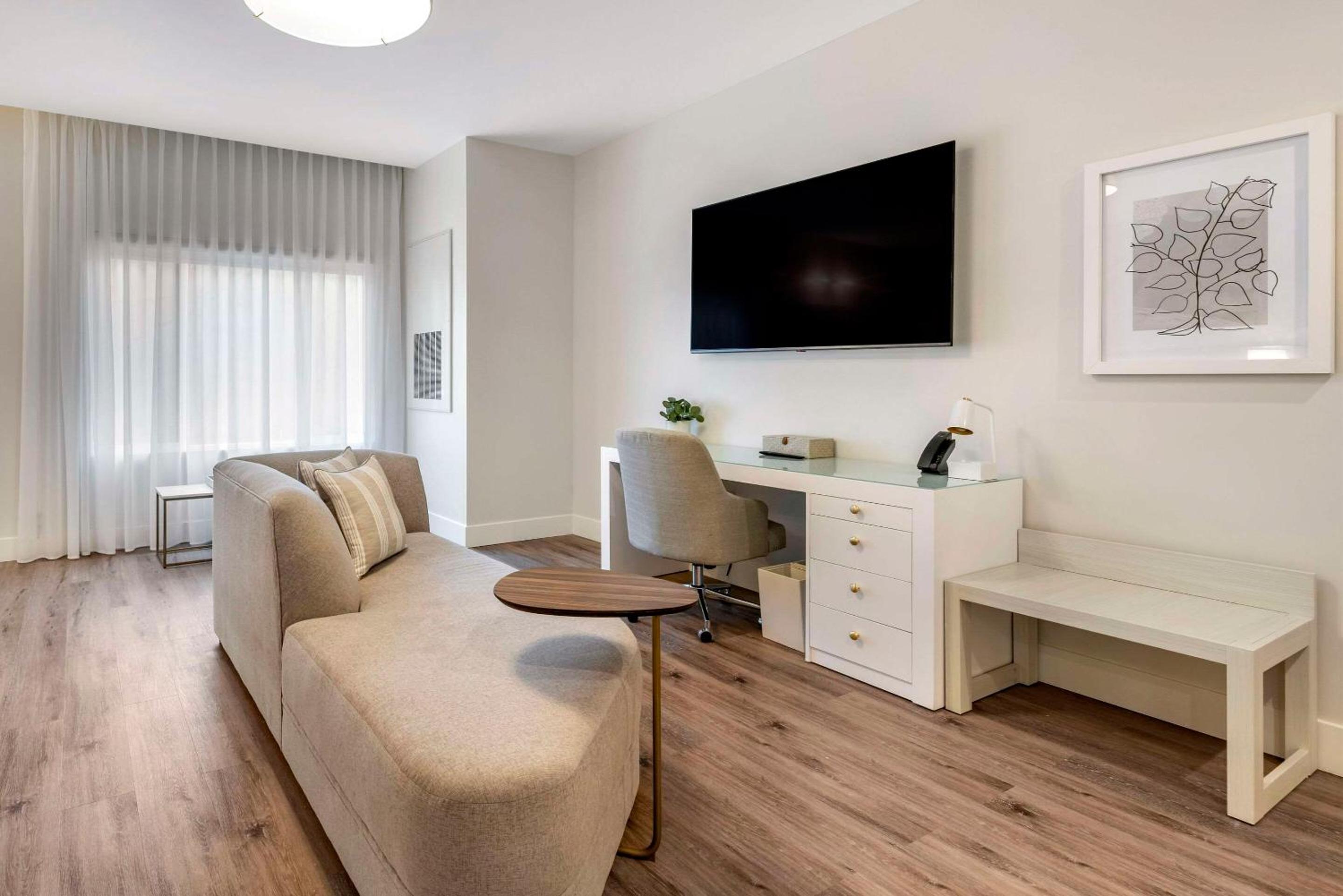 Cambria Hotel Calabasas - Malibu - Property Image 11