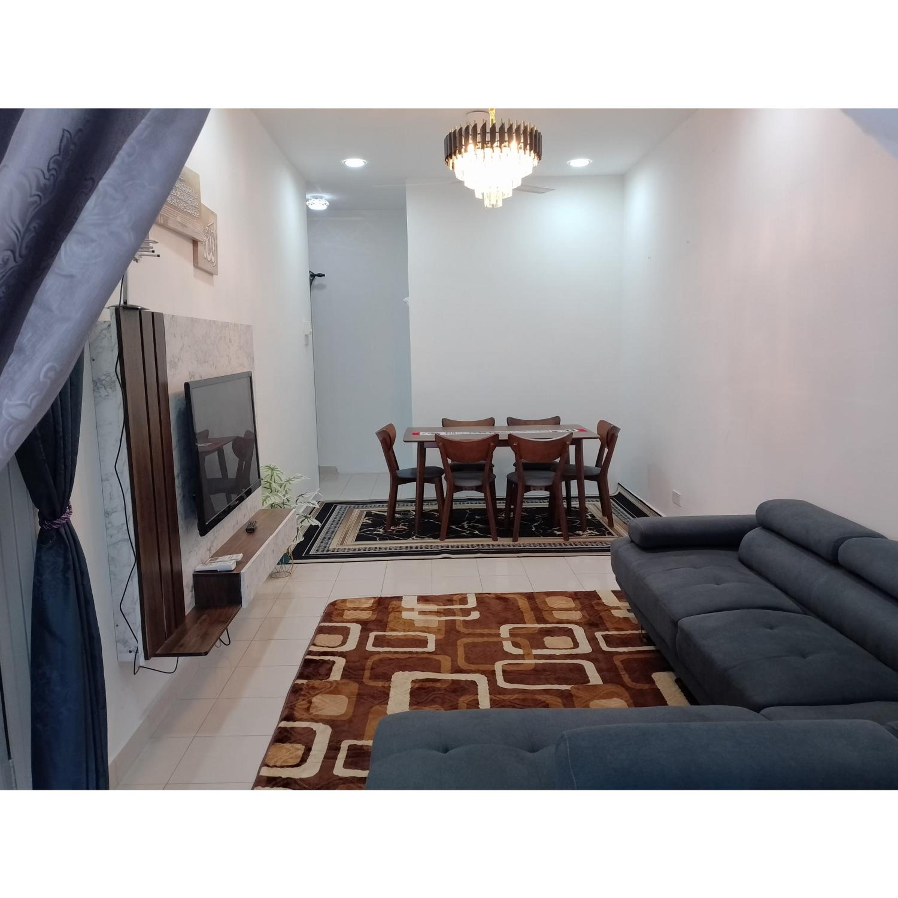 Indah homestay penor